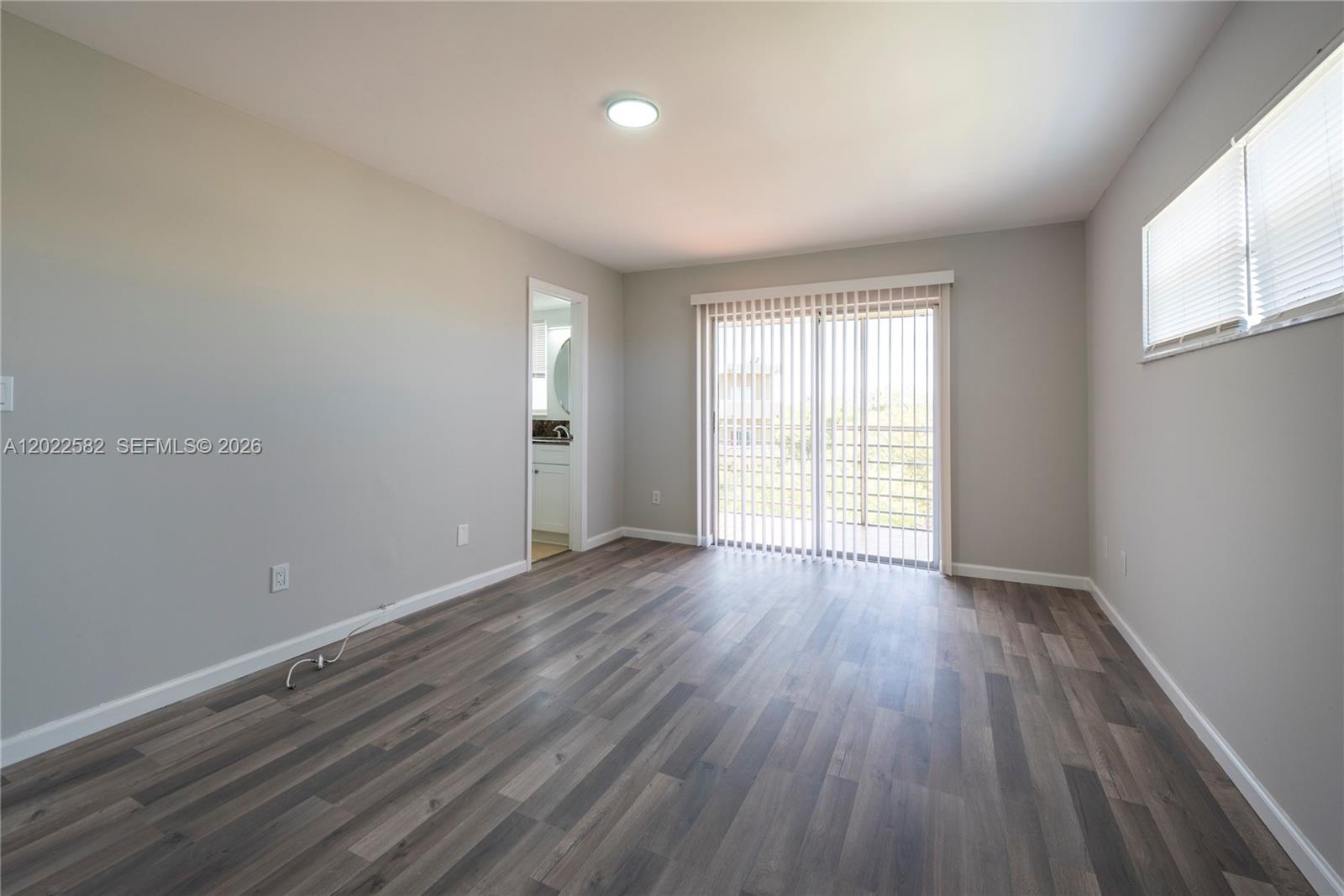 OAKS CONDO - Land