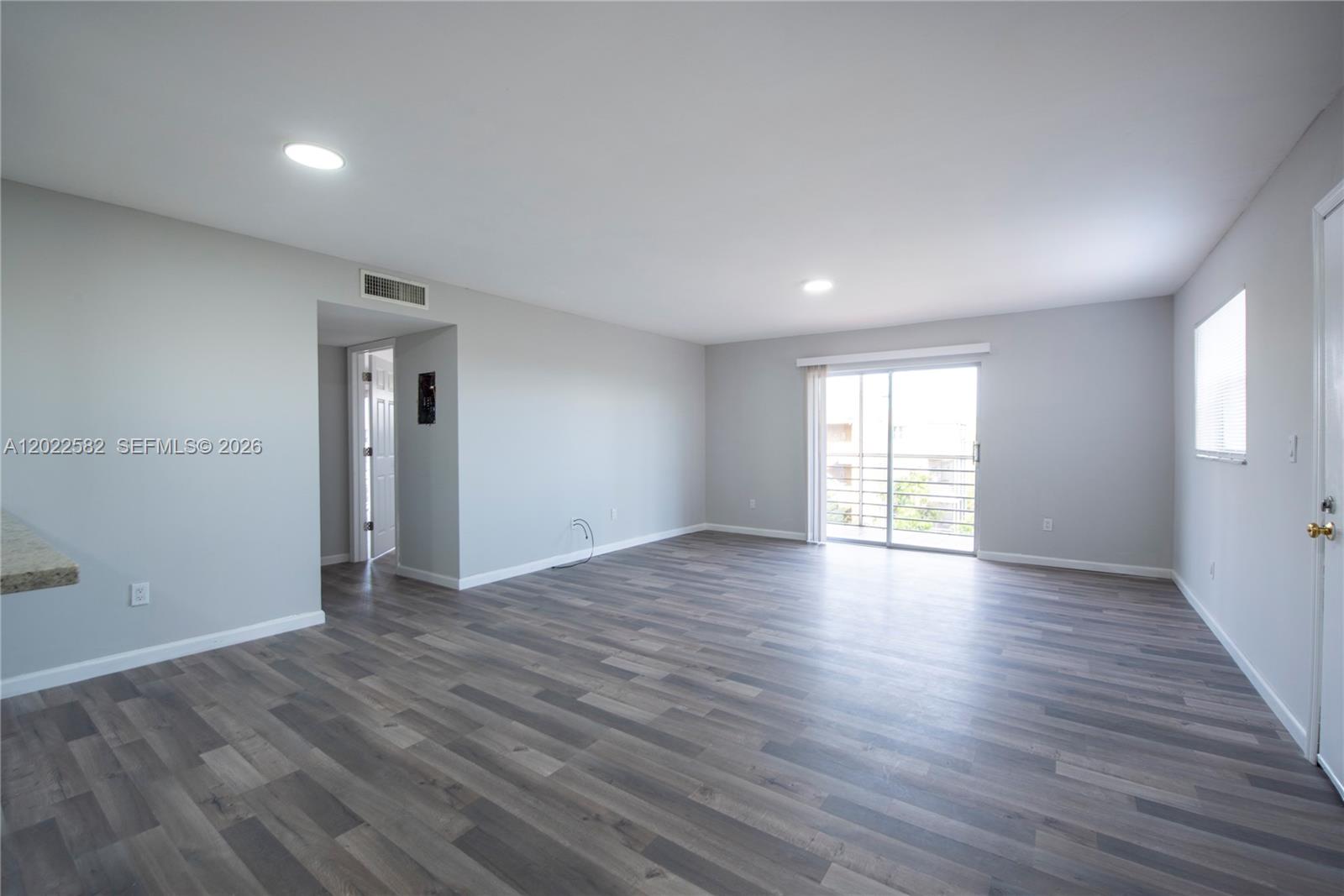 OAKS CONDO - Land