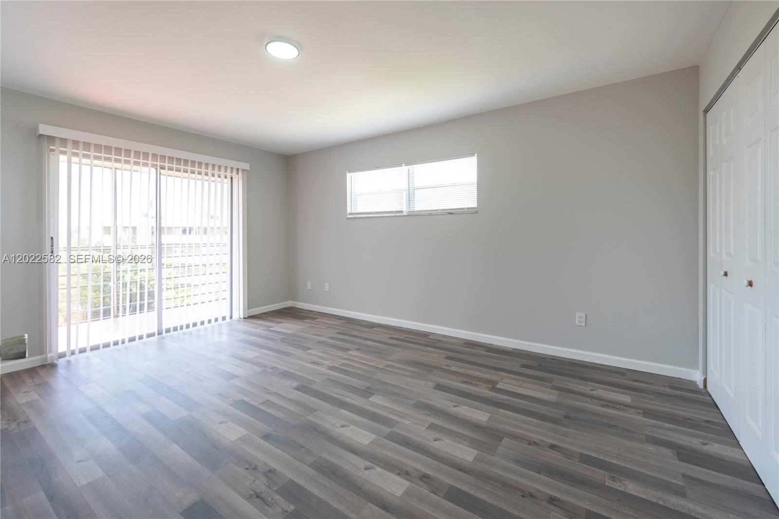 OAKS CONDO - Land