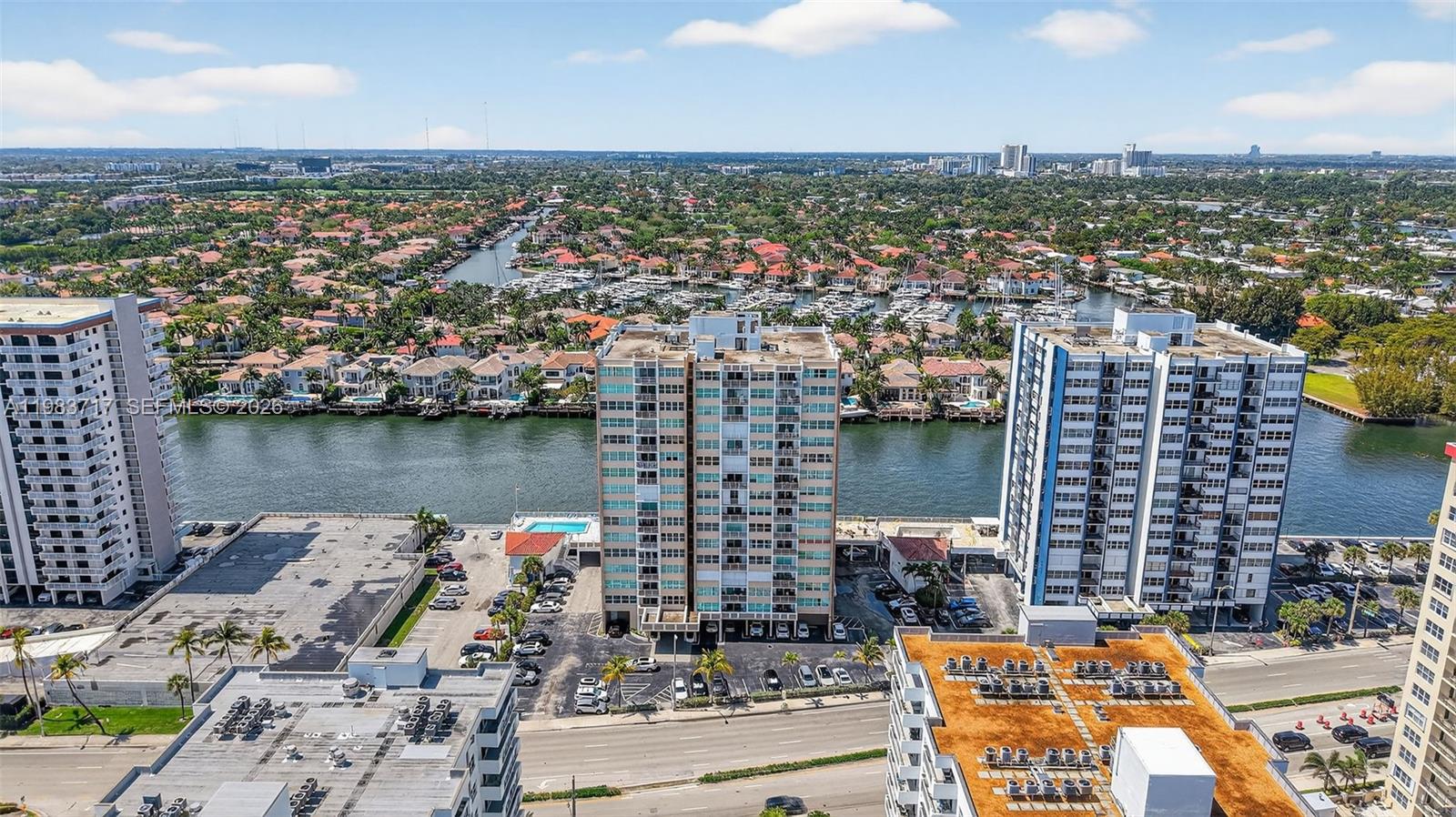 TRAFALGAR TOWERS CONDOMIN - Residential