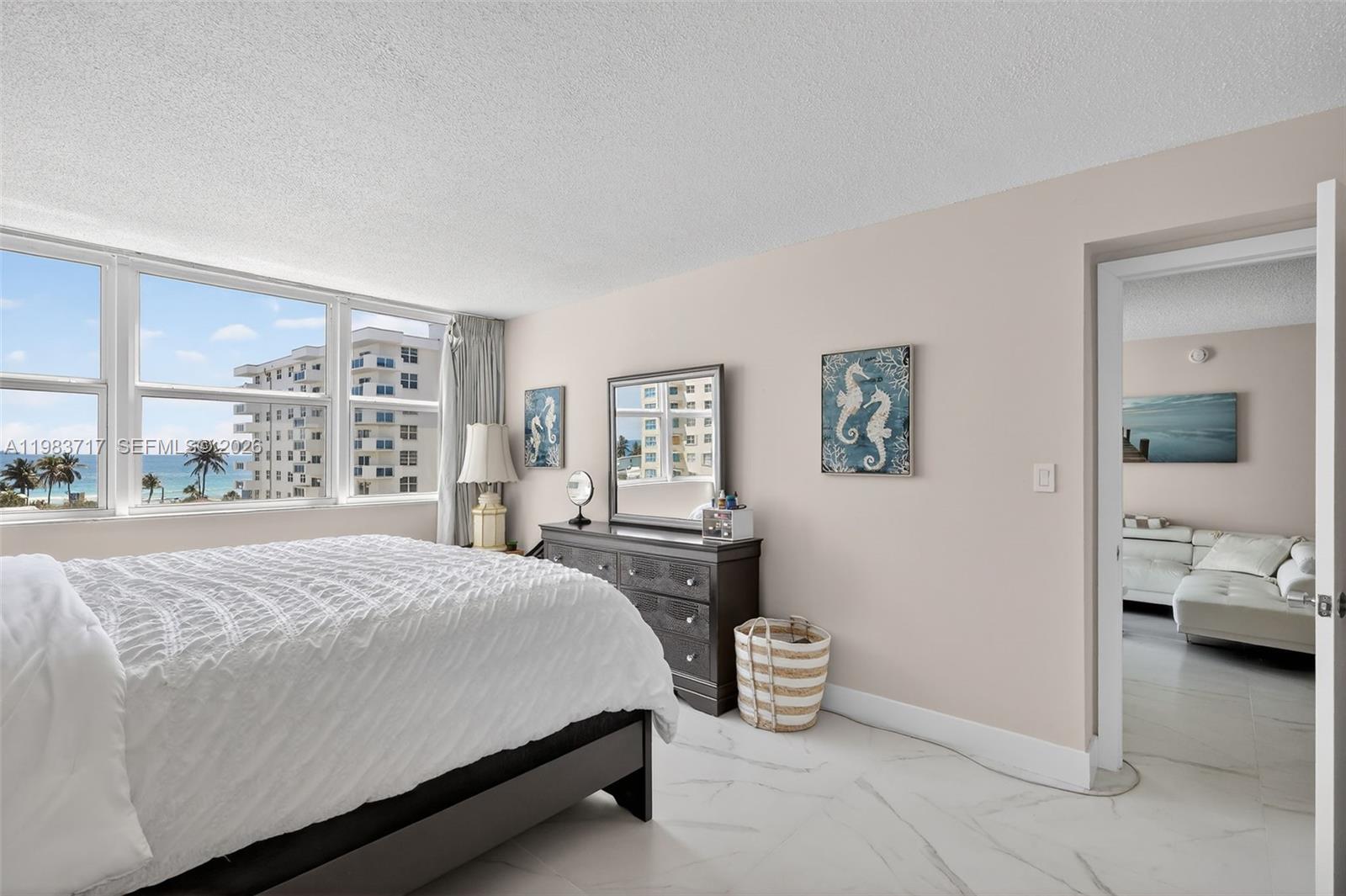 TRAFALGAR TOWERS CONDOMIN - Residential