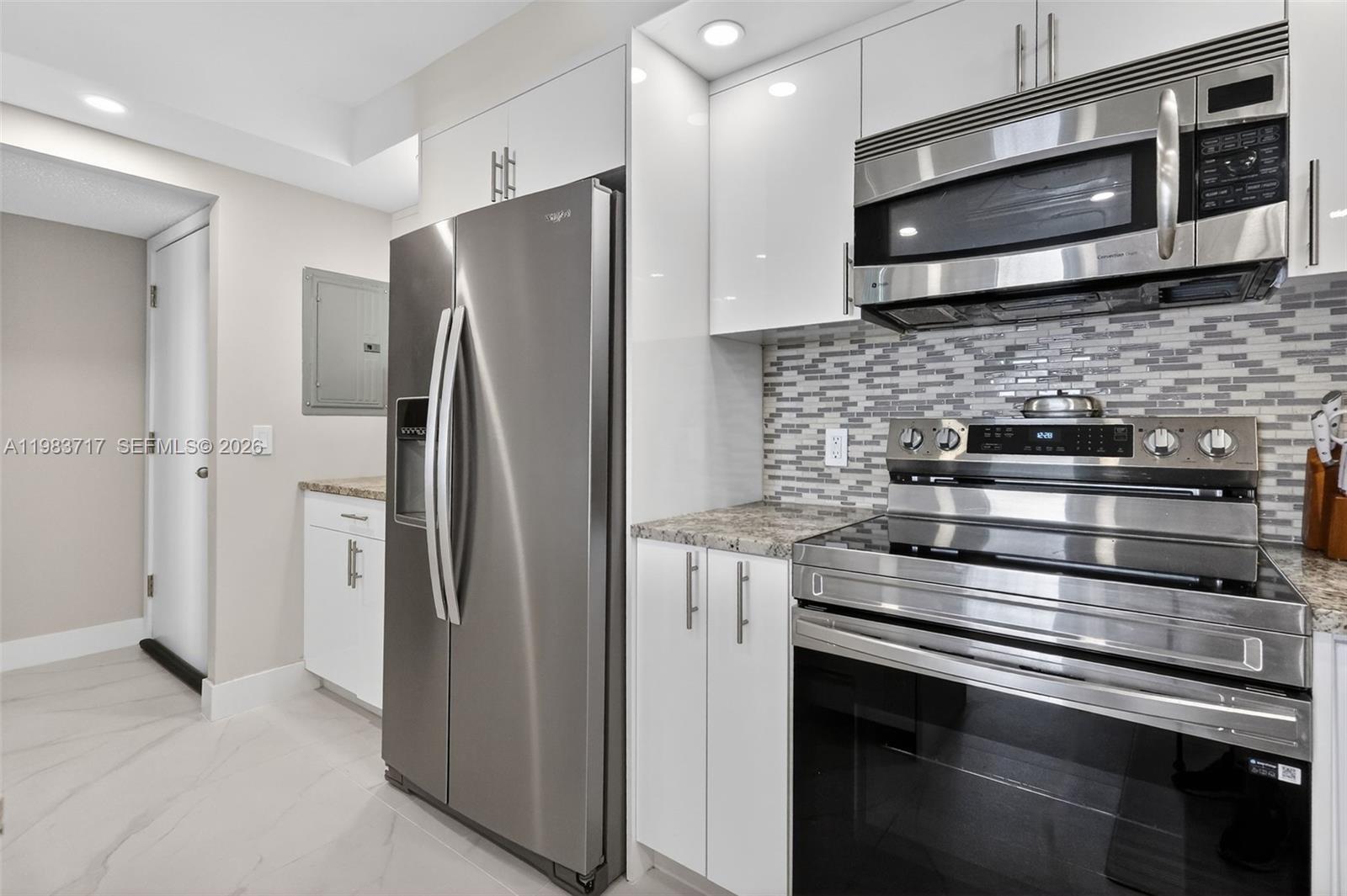 TRAFALGAR TOWERS CONDOMIN - Residential