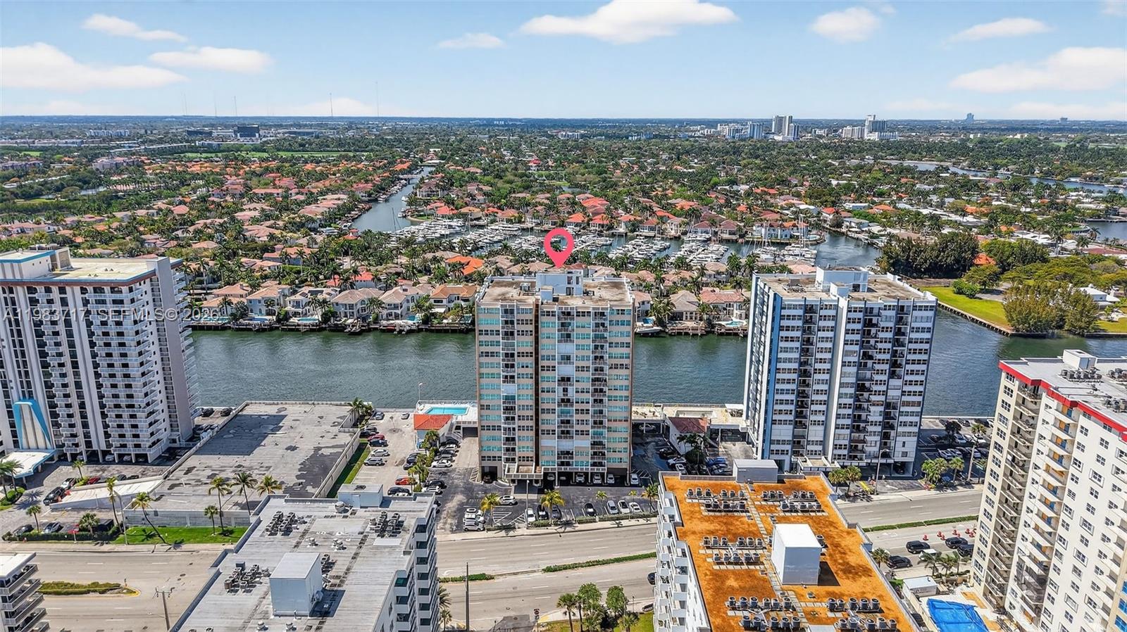 TRAFALGAR TOWERS CONDOMIN - Residential