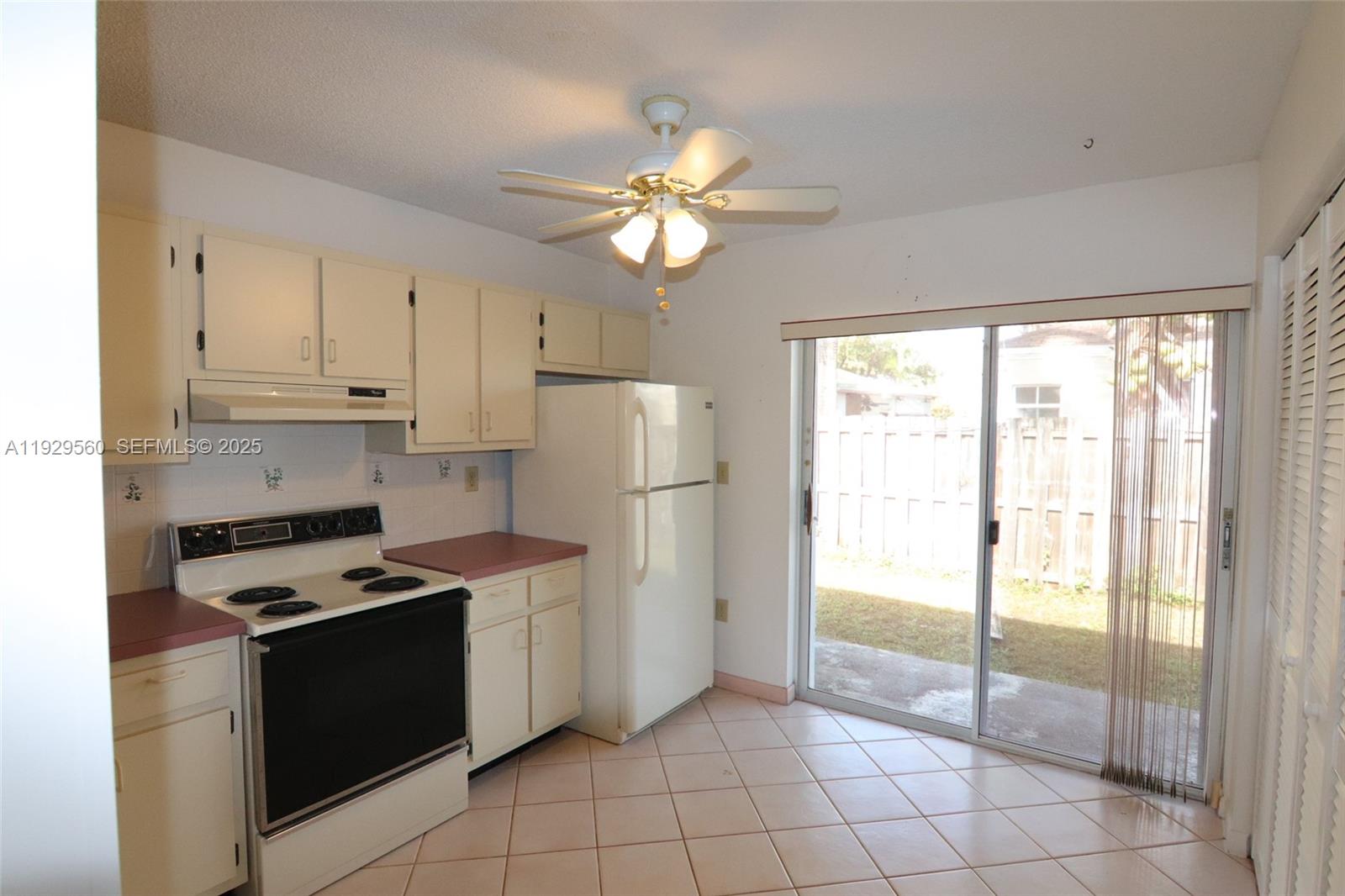 LAKES BY THE BAY SEC 5 - Residential