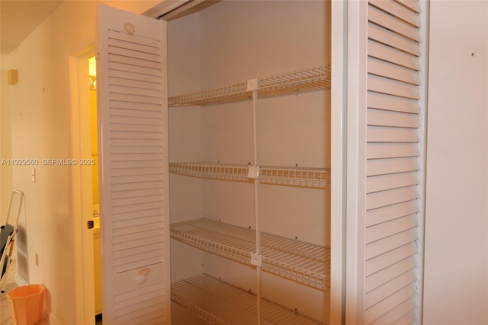 LAKES BY THE BAY SEC 5 - Residential