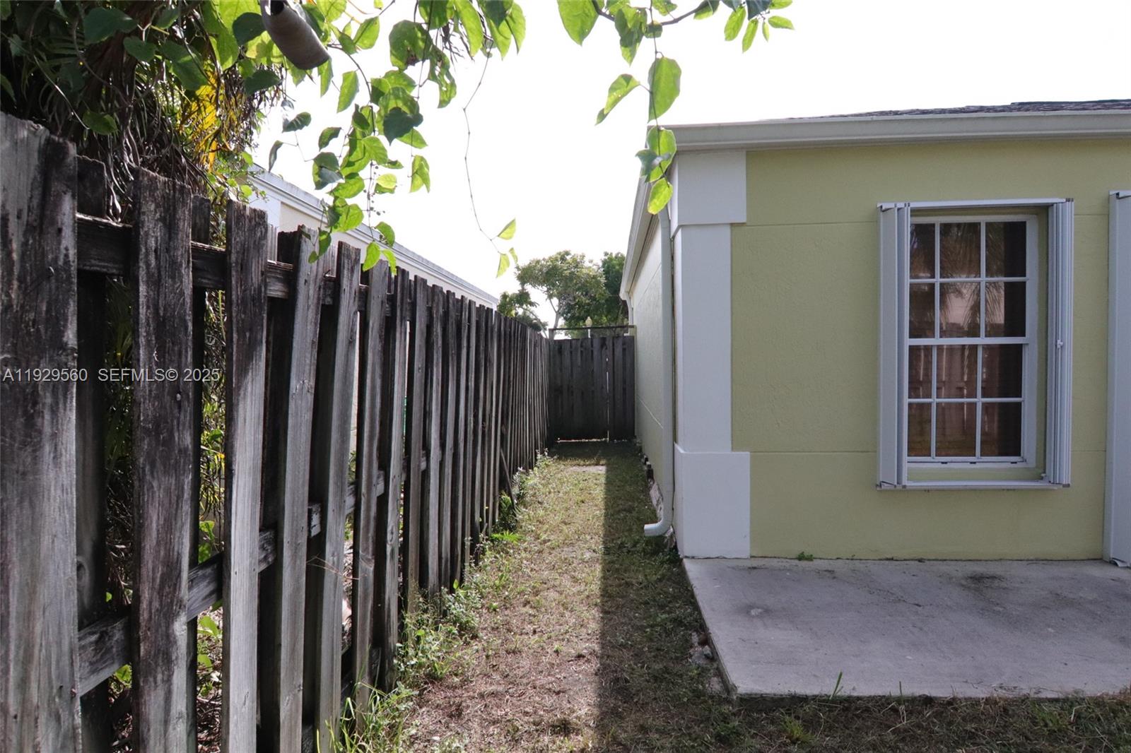 LAKES BY THE BAY SEC 5 - Residential