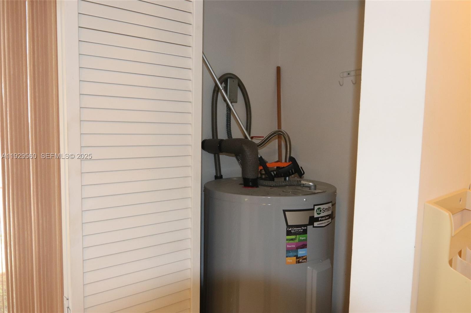 LAKES BY THE BAY SEC 5 - Residential