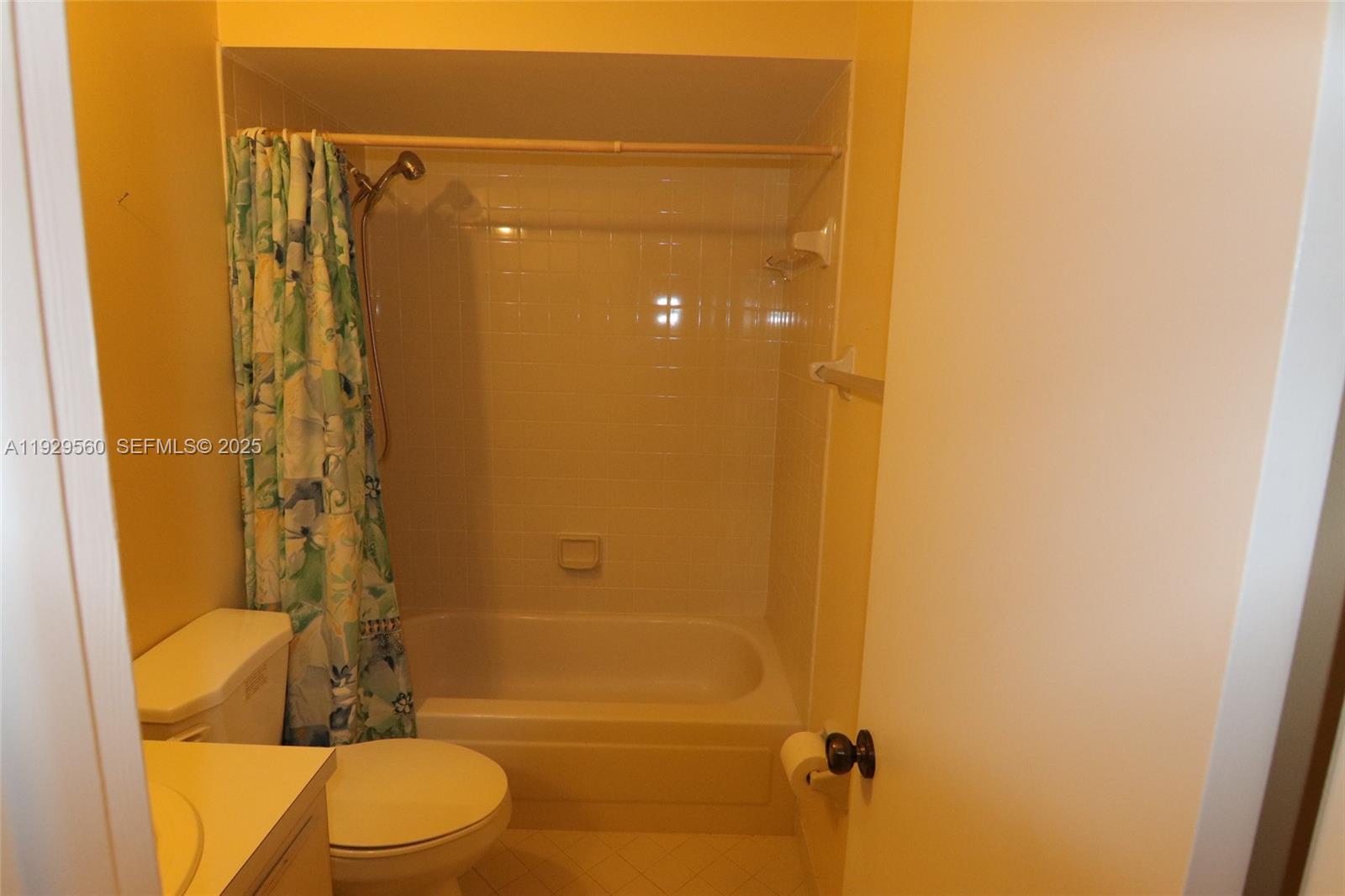 LAKES BY THE BAY SEC 5 - Residential