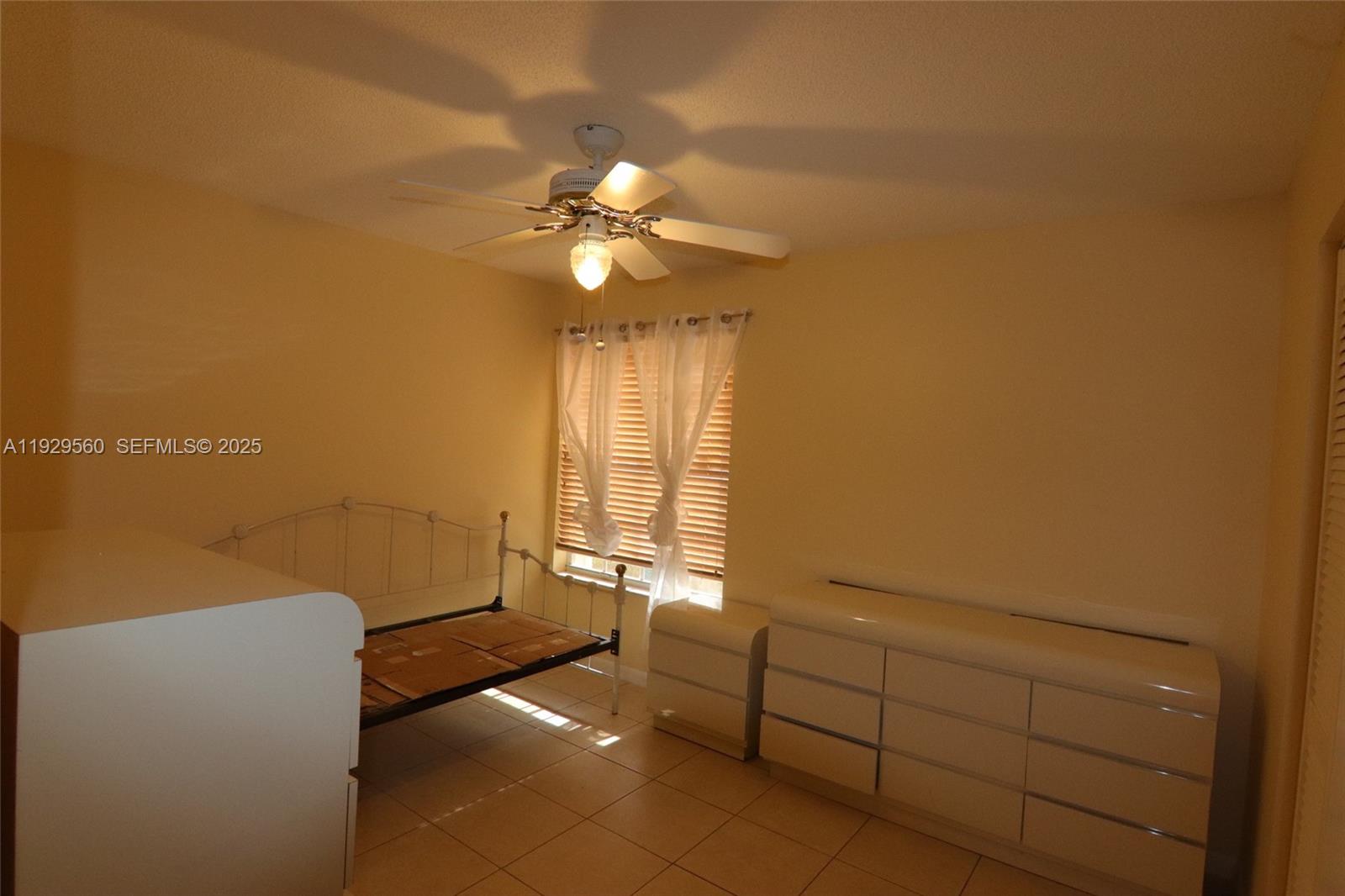 LAKES BY THE BAY SEC 5 - Residential