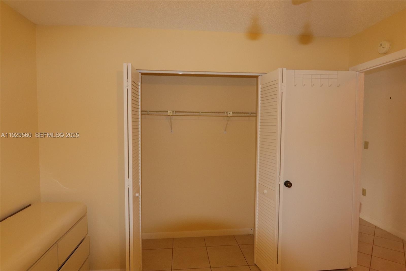 LAKES BY THE BAY SEC 5 - Residential