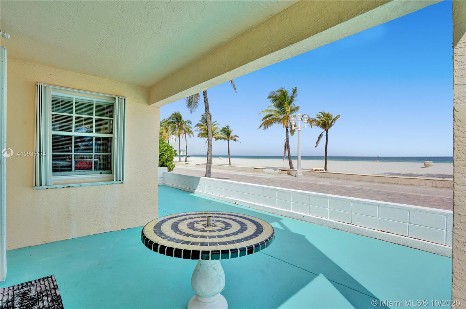 HOLLYWOOD BEACH - Residential Income