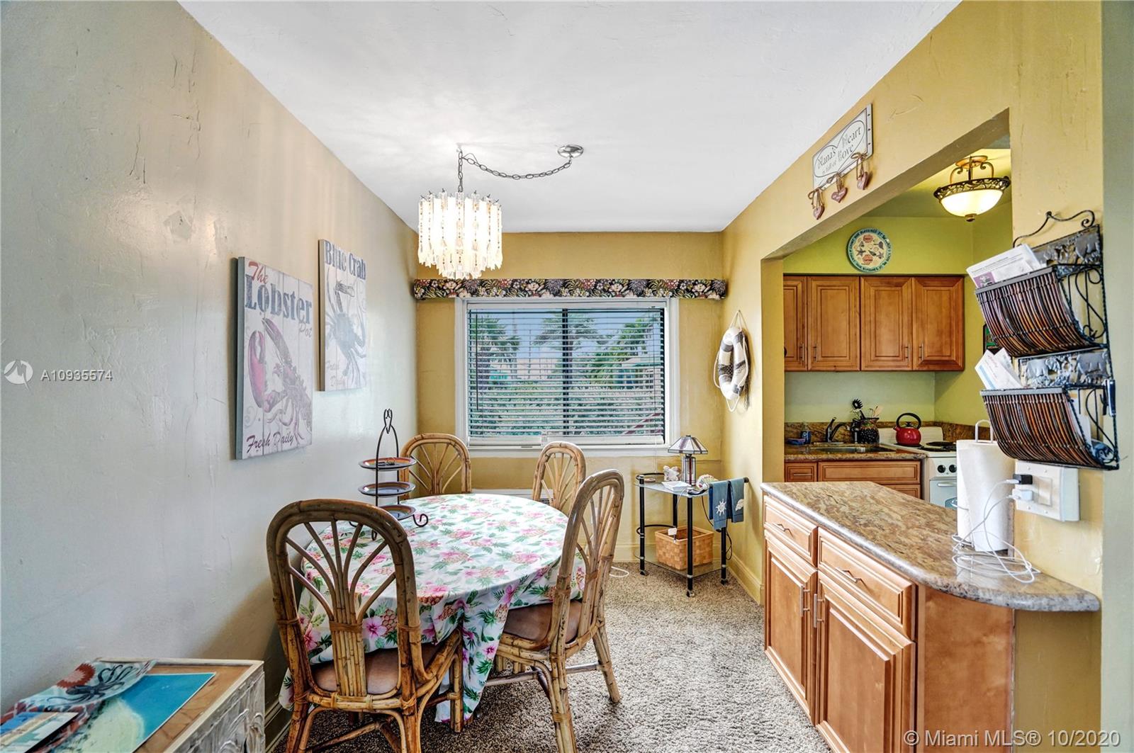 HOLLYWOOD BEACH - Residential Income