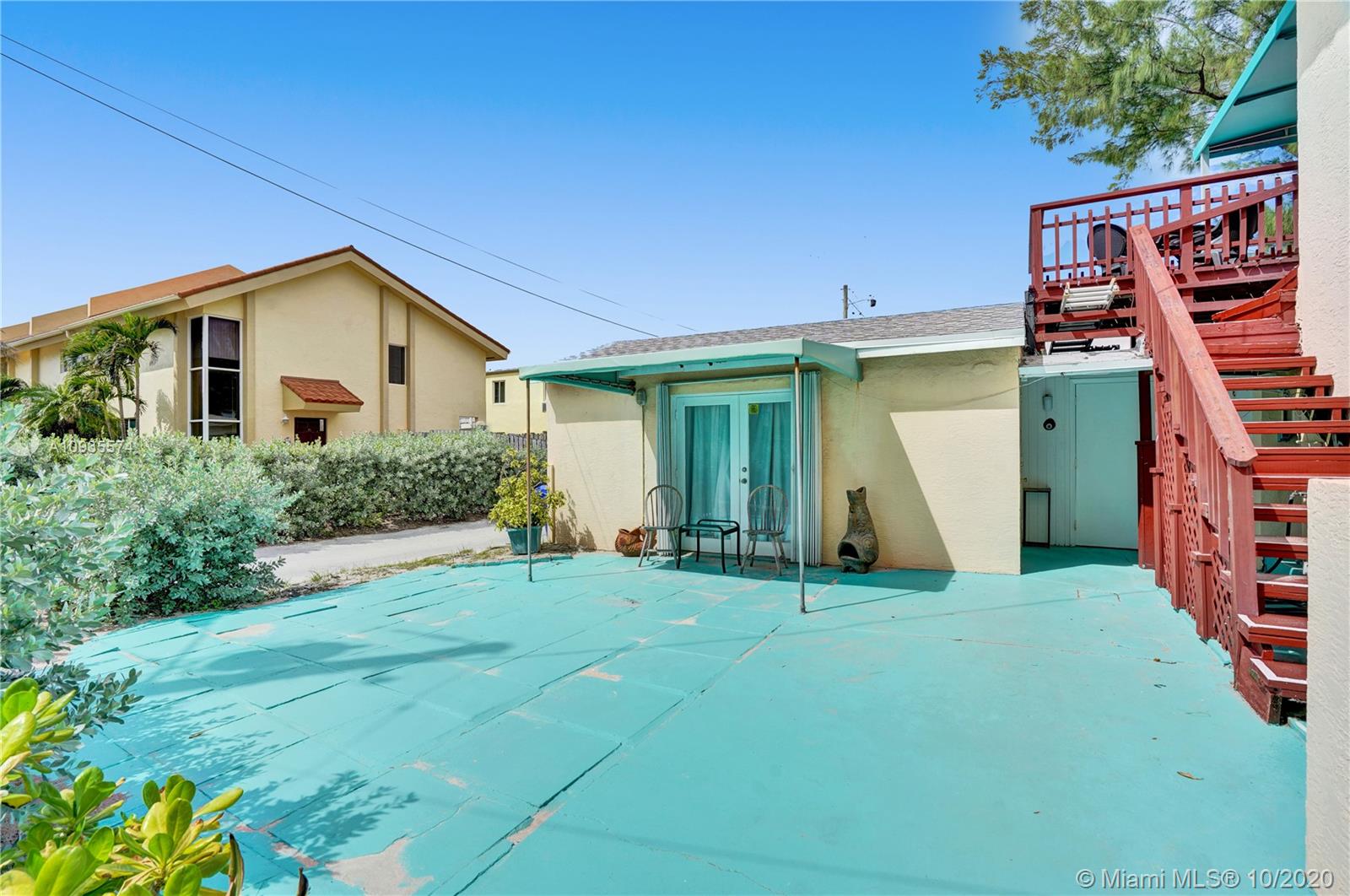 HOLLYWOOD BEACH - Residential Income