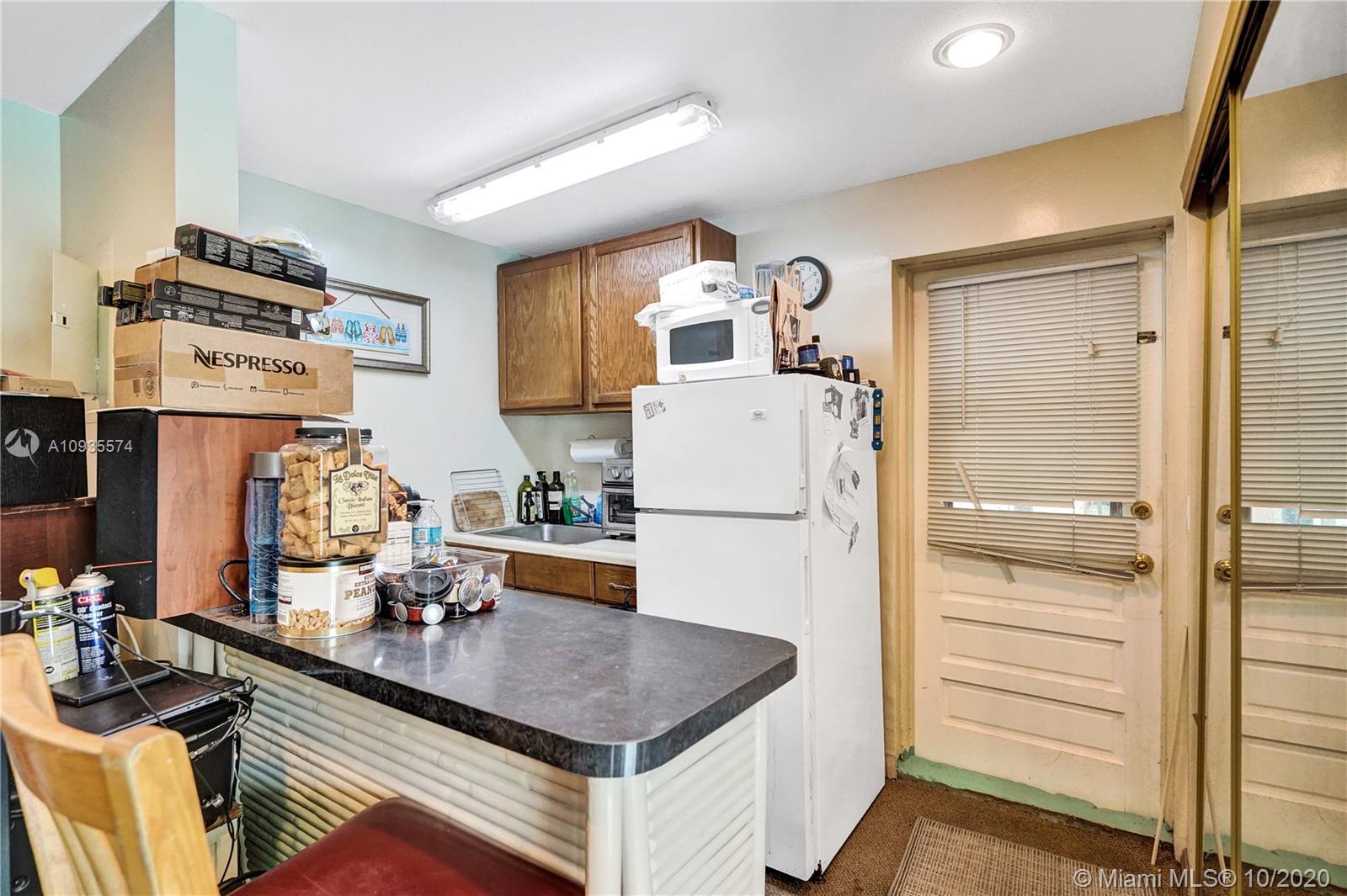 HOLLYWOOD BEACH - Residential Income