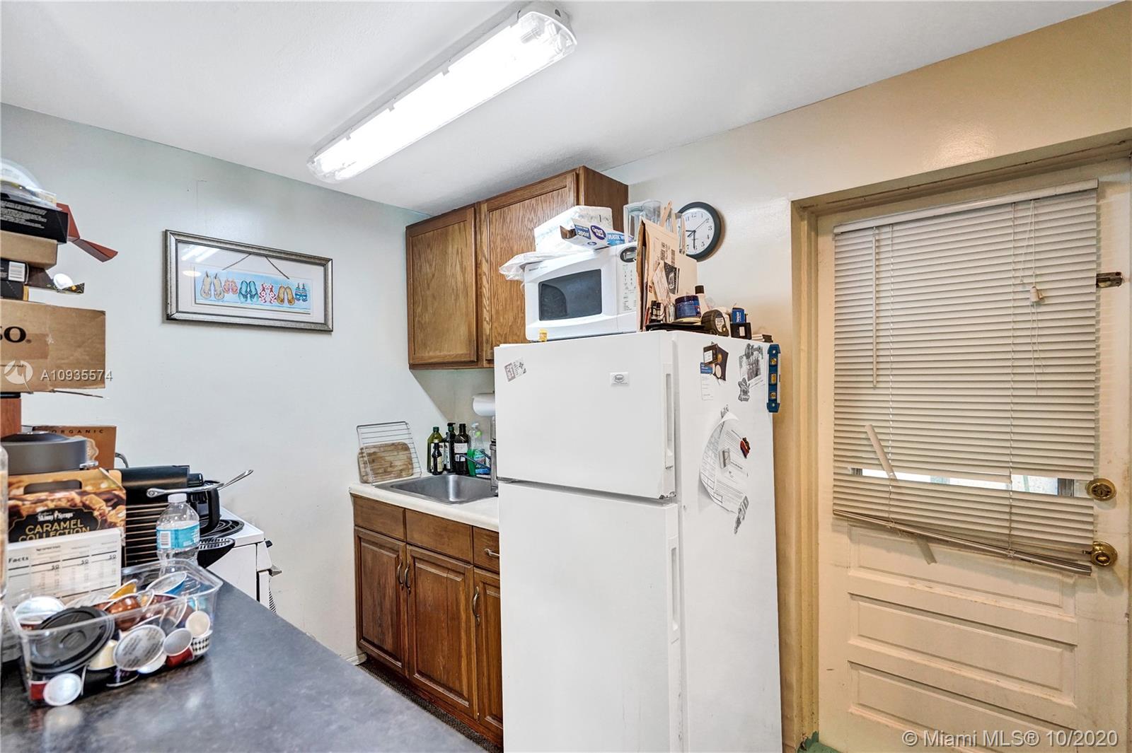 HOLLYWOOD BEACH - Residential Income