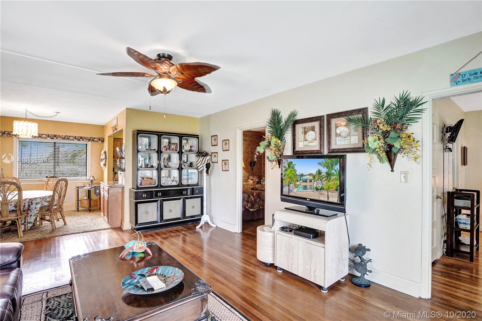 HOLLYWOOD BEACH - Residential Income