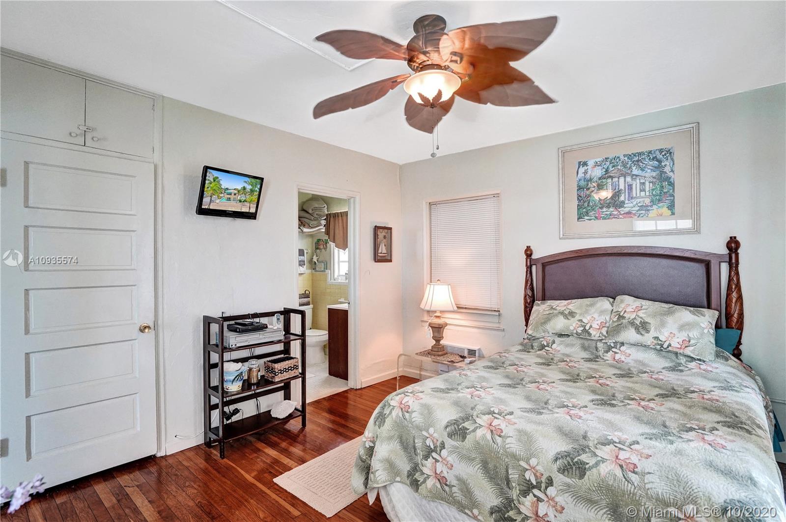 HOLLYWOOD BEACH - Residential Income