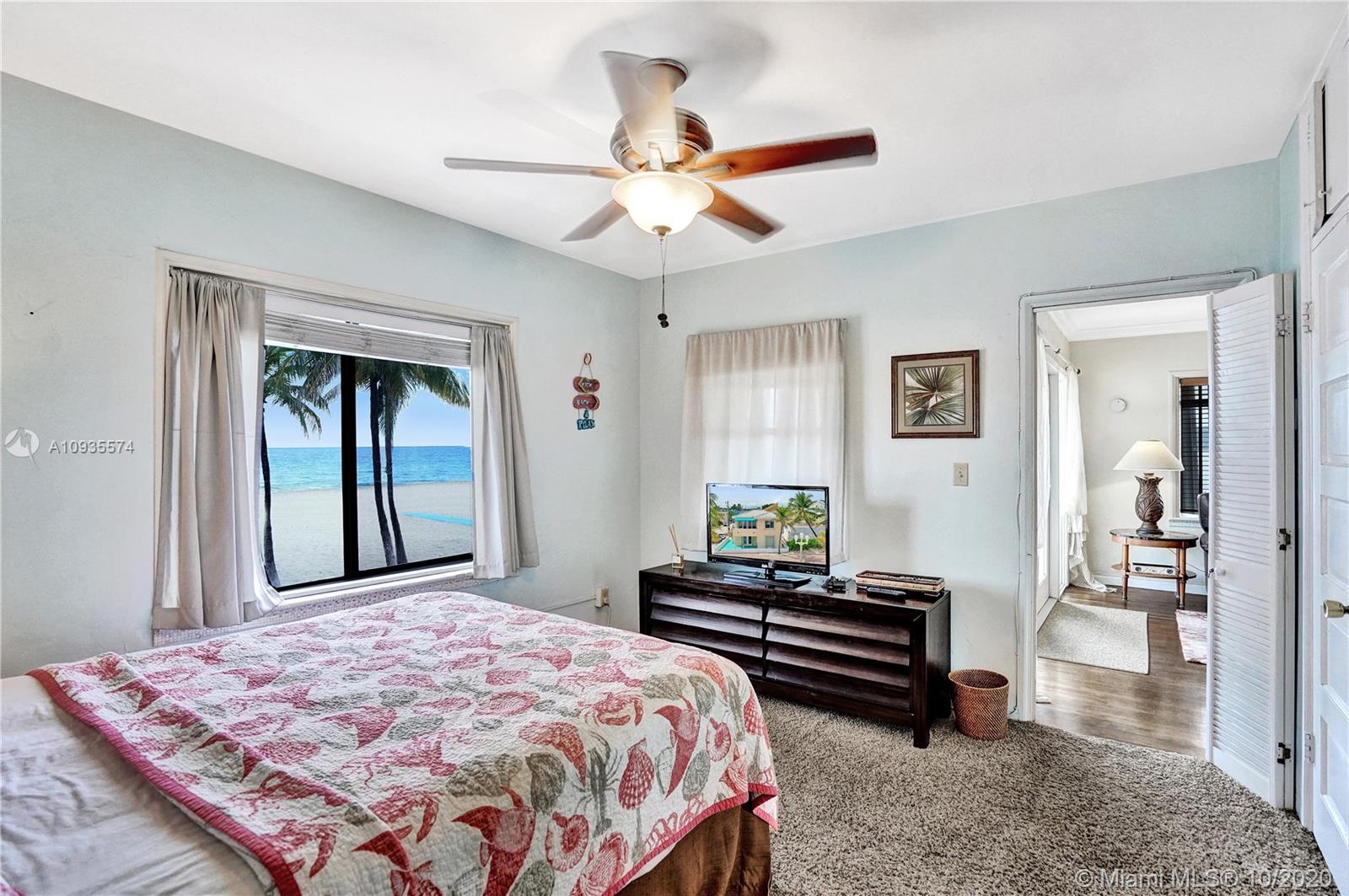 HOLLYWOOD BEACH - Residential Income