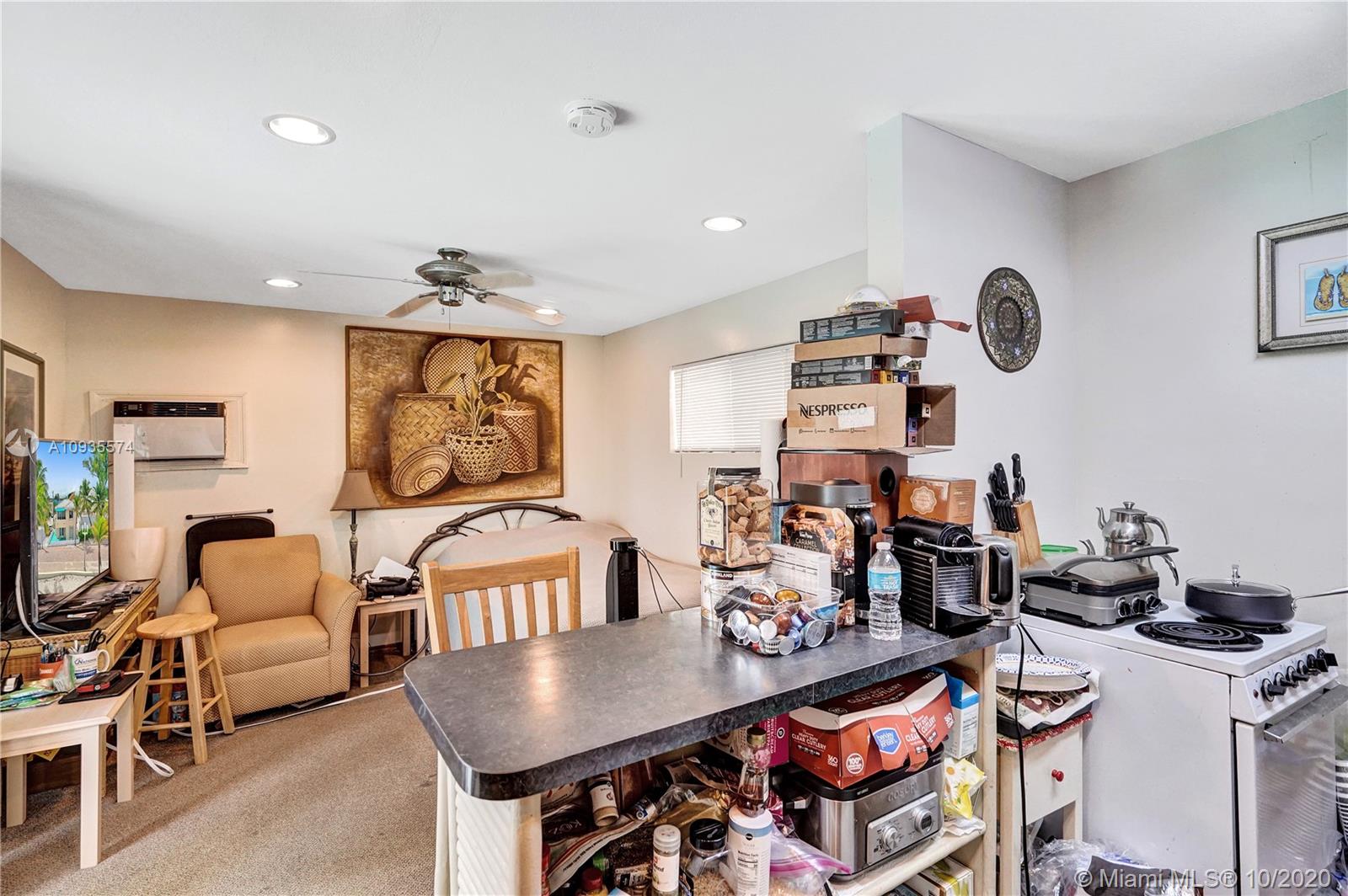 HOLLYWOOD BEACH - Residential Income