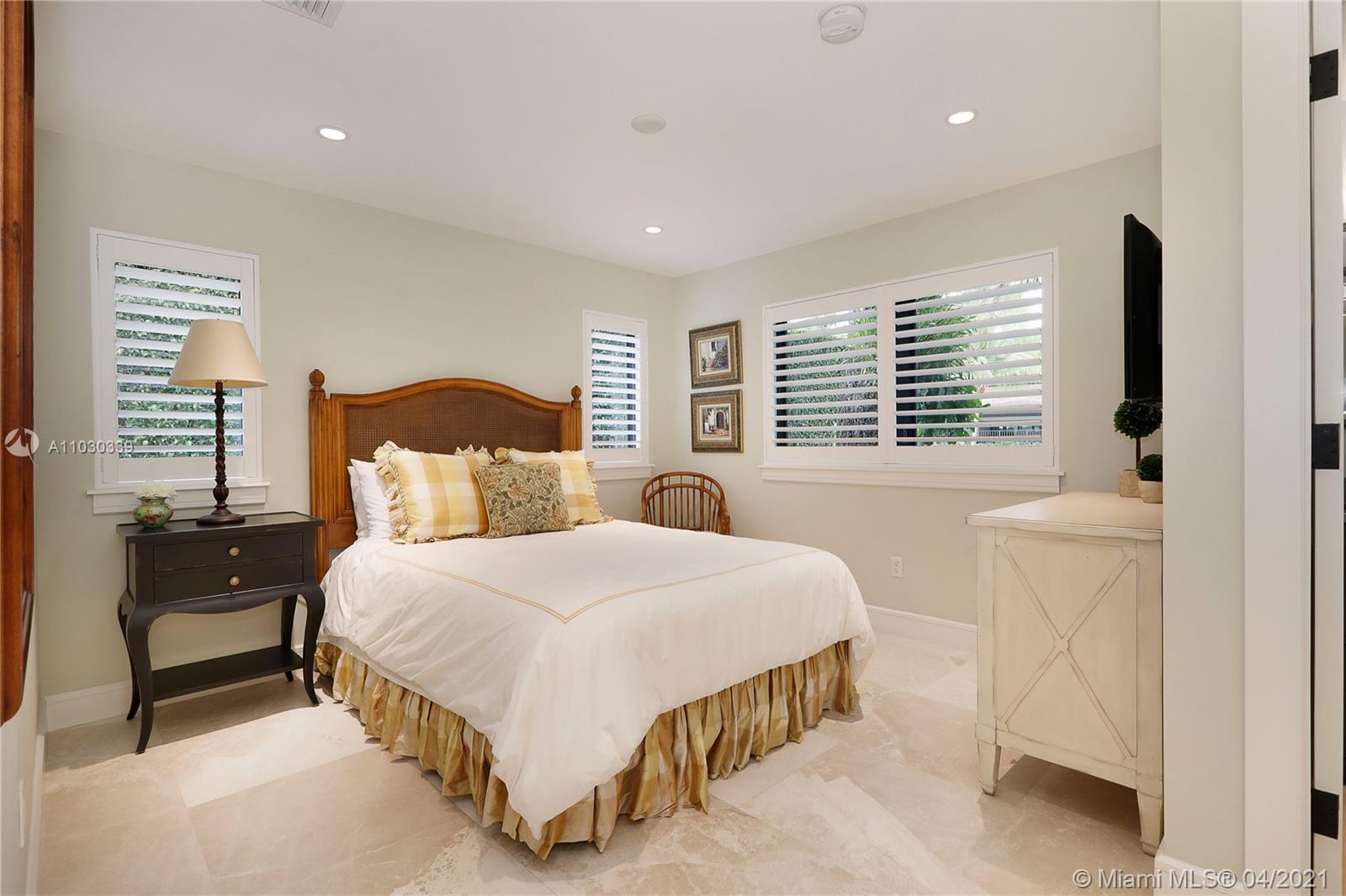 CORAL GABLES RIVIERA SEC - Residential