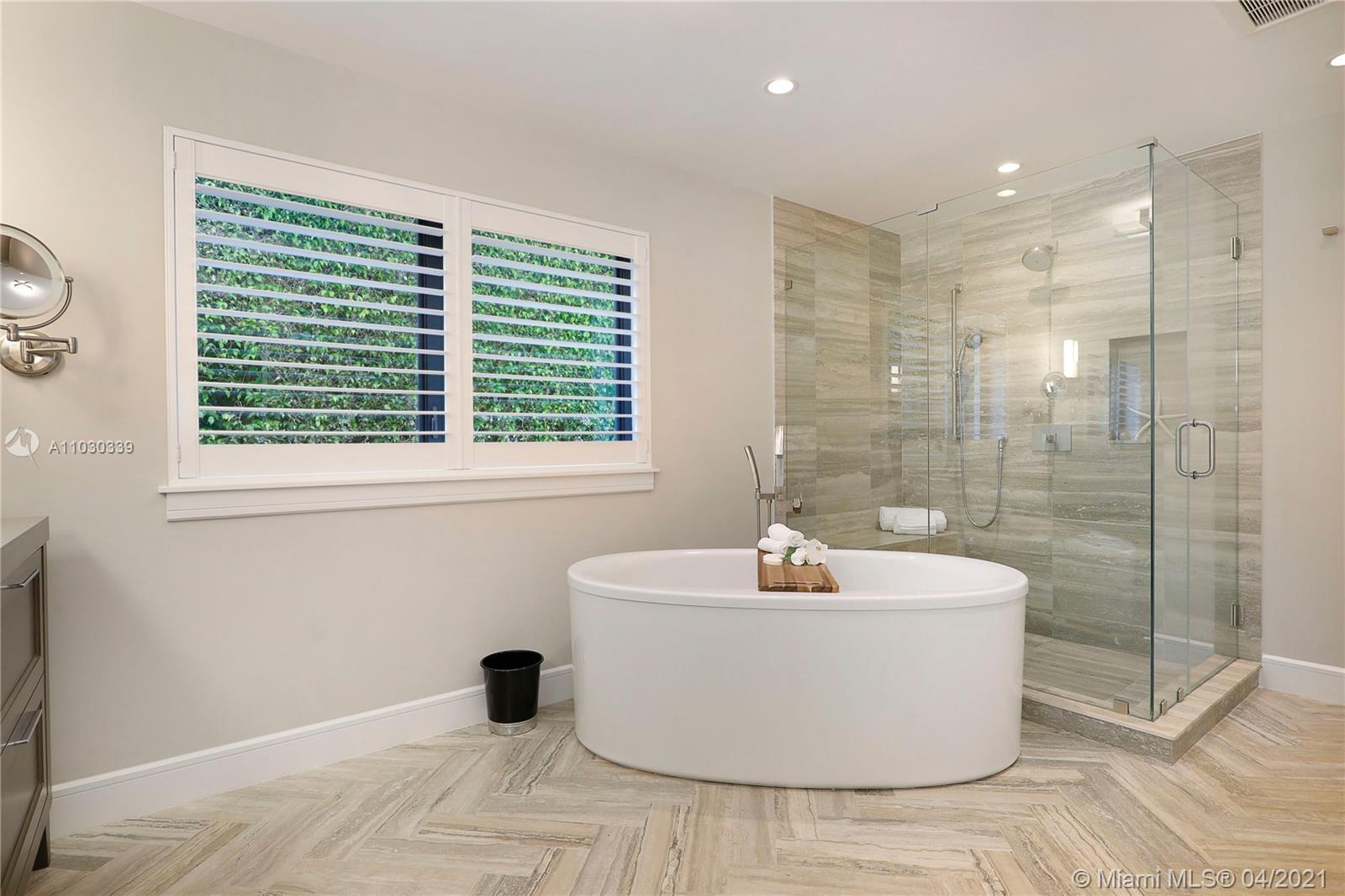 CORAL GABLES RIVIERA SEC - Residential