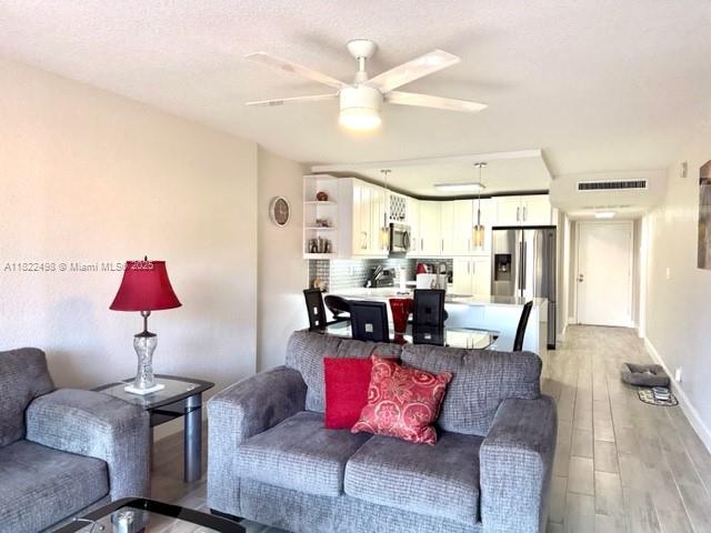 1 Royal Palm Way 203