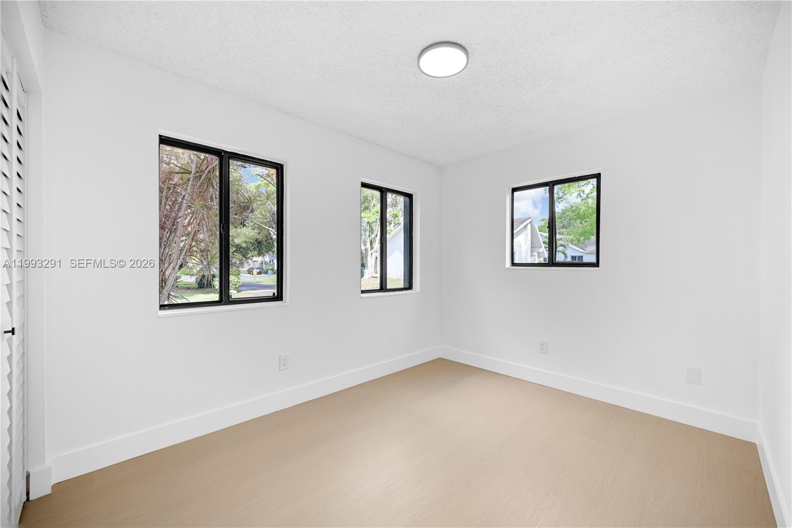 BISCAYNE VILLA HOMES SEC - Residential