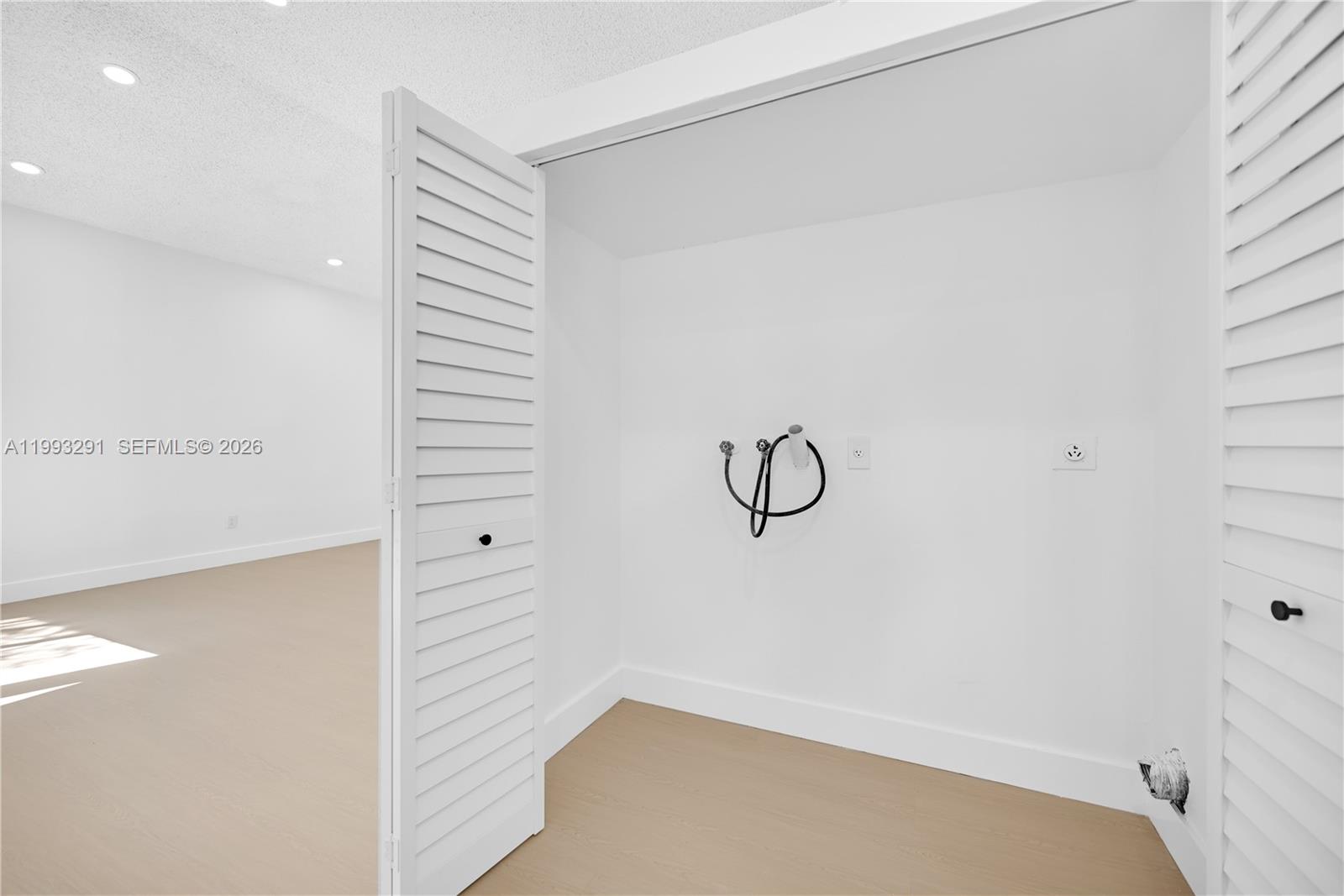 BISCAYNE VILLA HOMES SEC - Residential