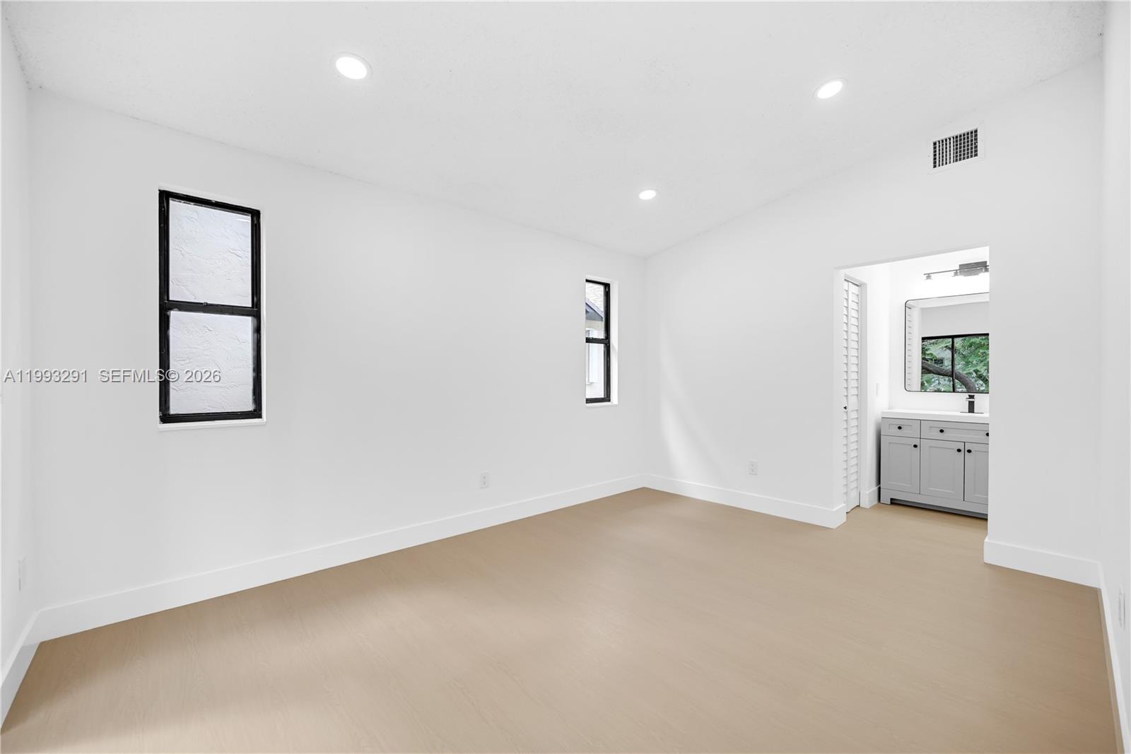 BISCAYNE VILLA HOMES SEC - Residential