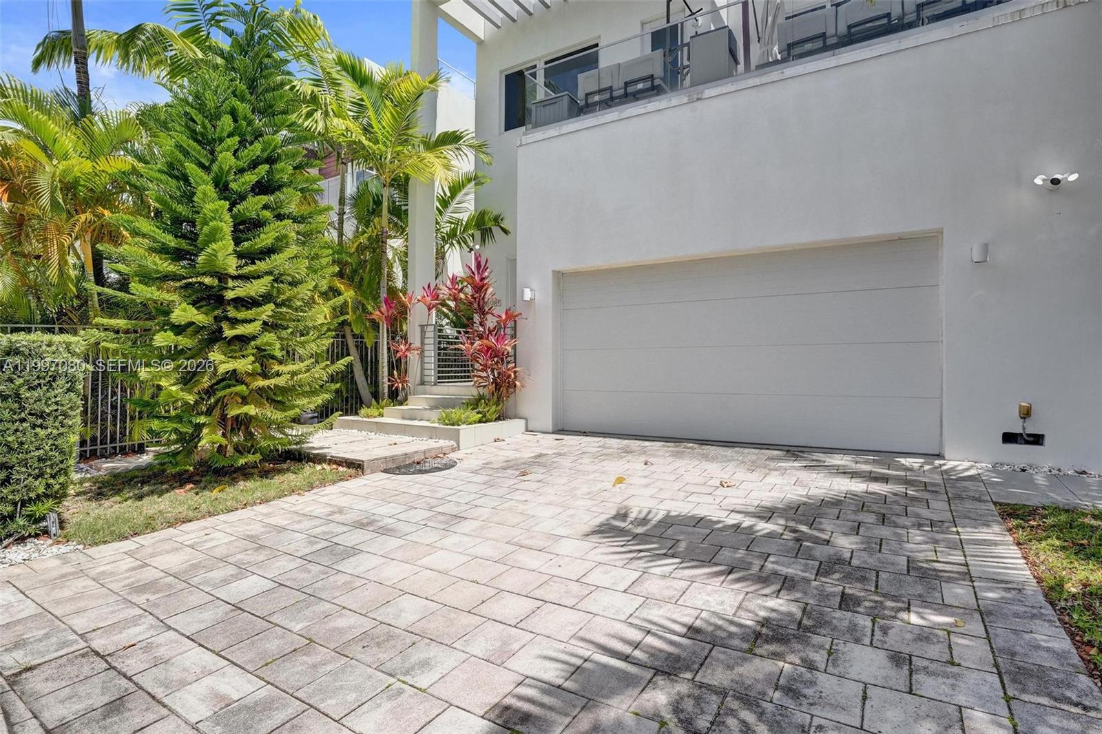 BEACHWALK - Residential Lease