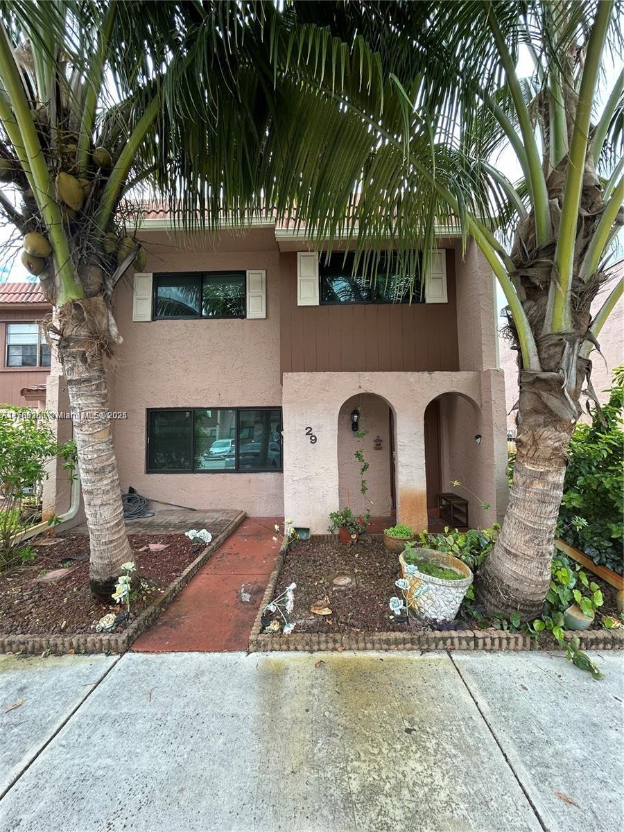 Rental Property at 29 Madrid Ln 8-9, Davie, Broward County, Florida - Bedrooms: 3 
Bathrooms: 3  - $2,800 MO.