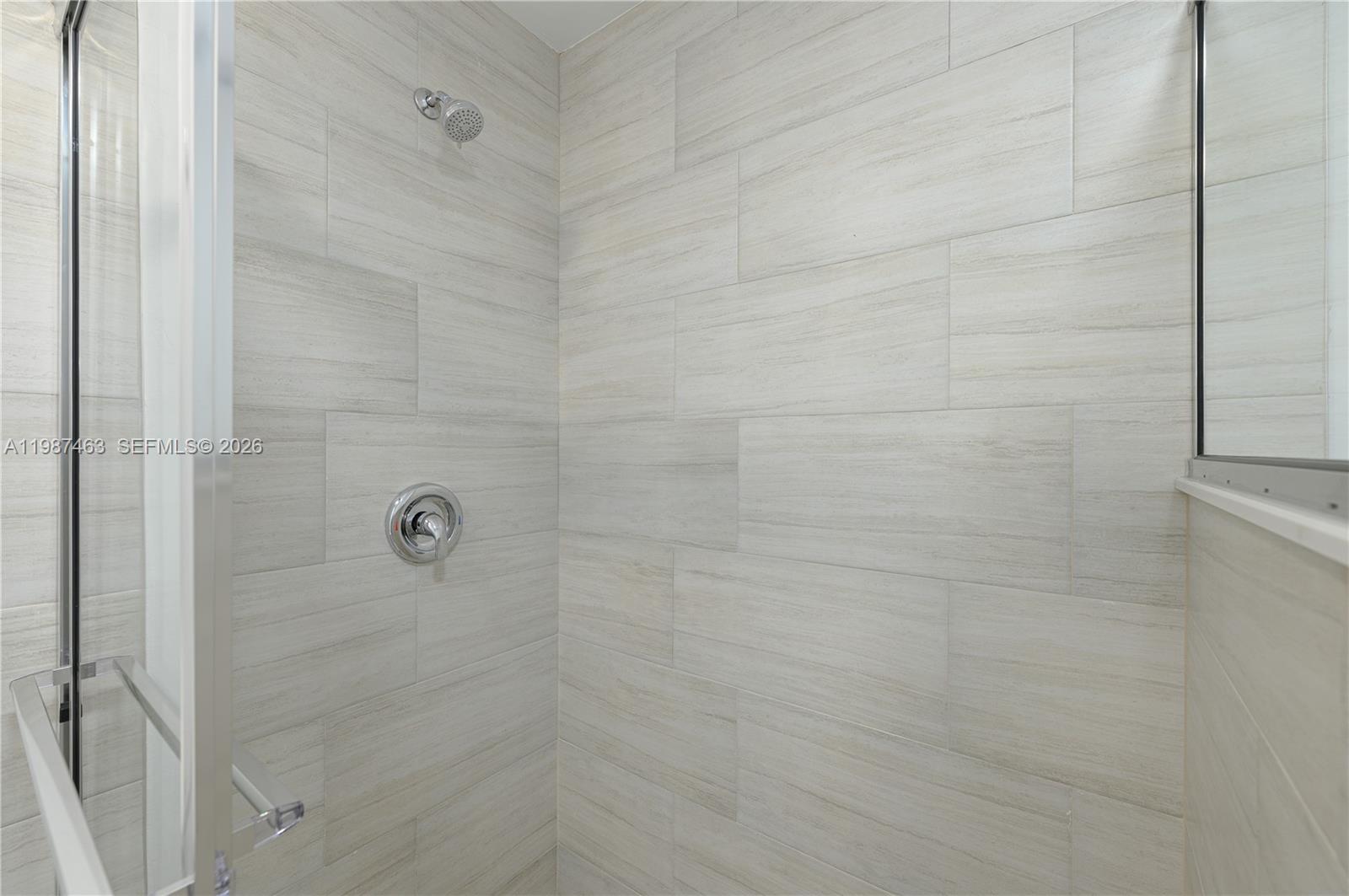 DE CARLO MANOR - Residential