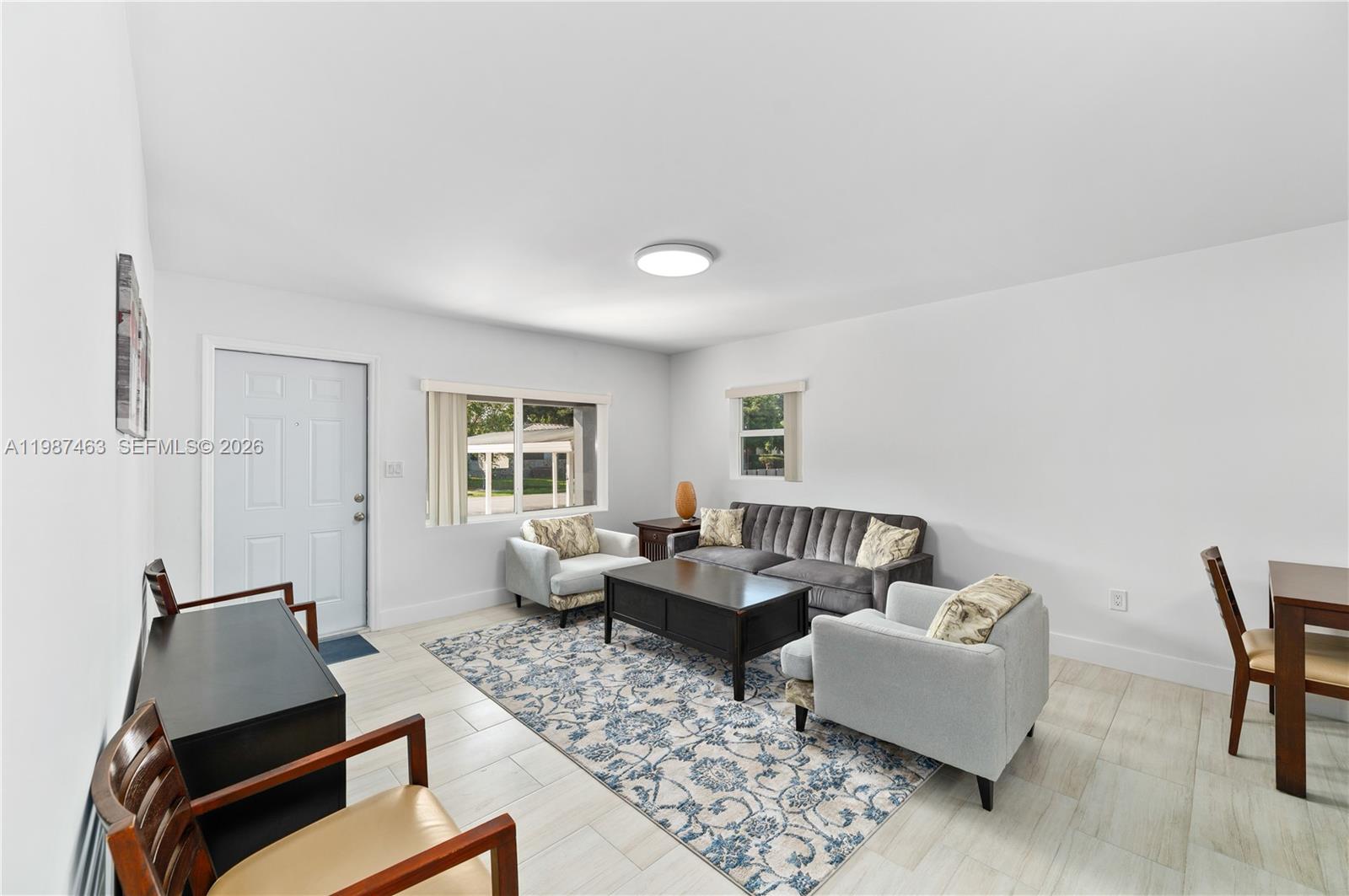 DE CARLO MANOR - Residential