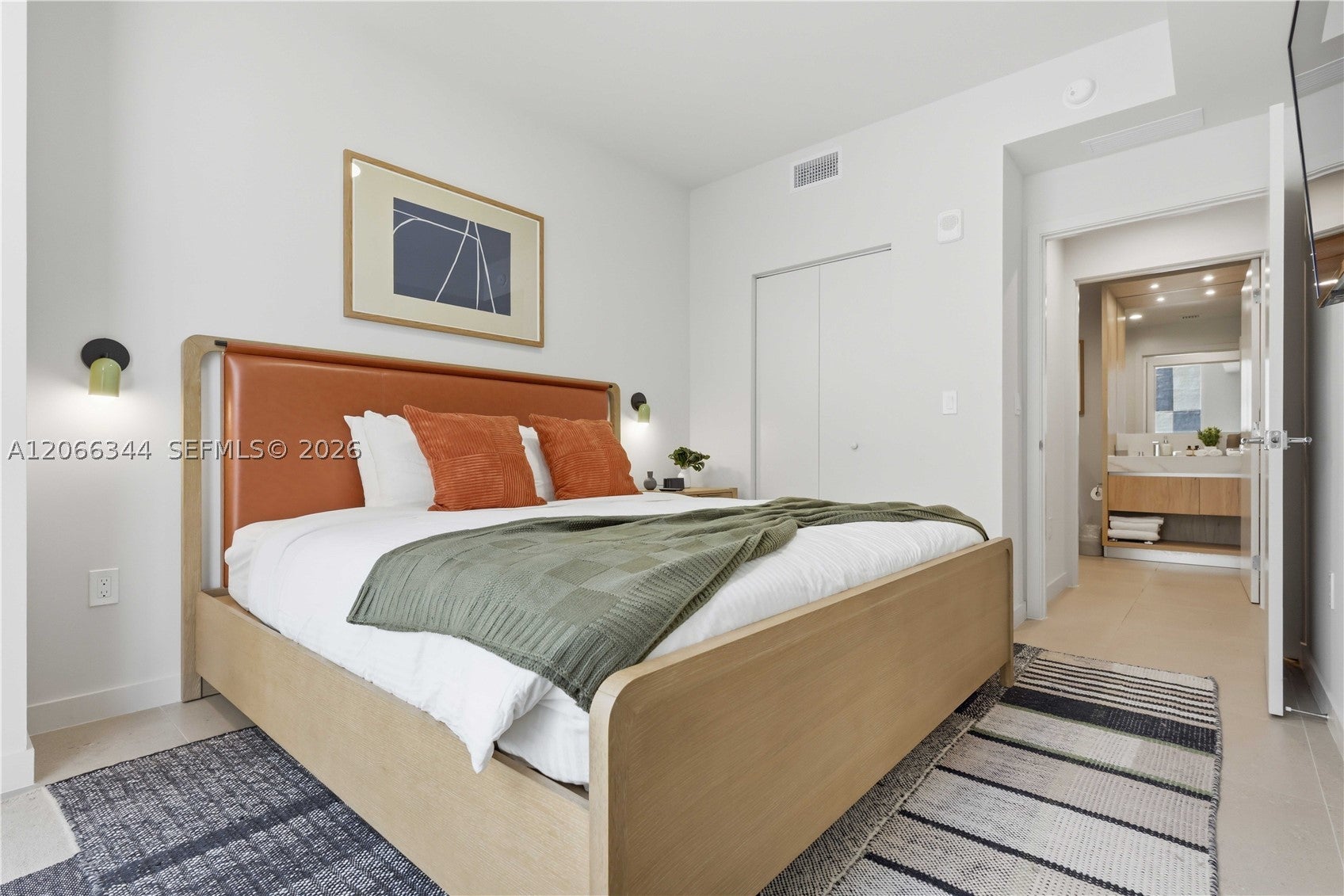 11 NE 6th St 710