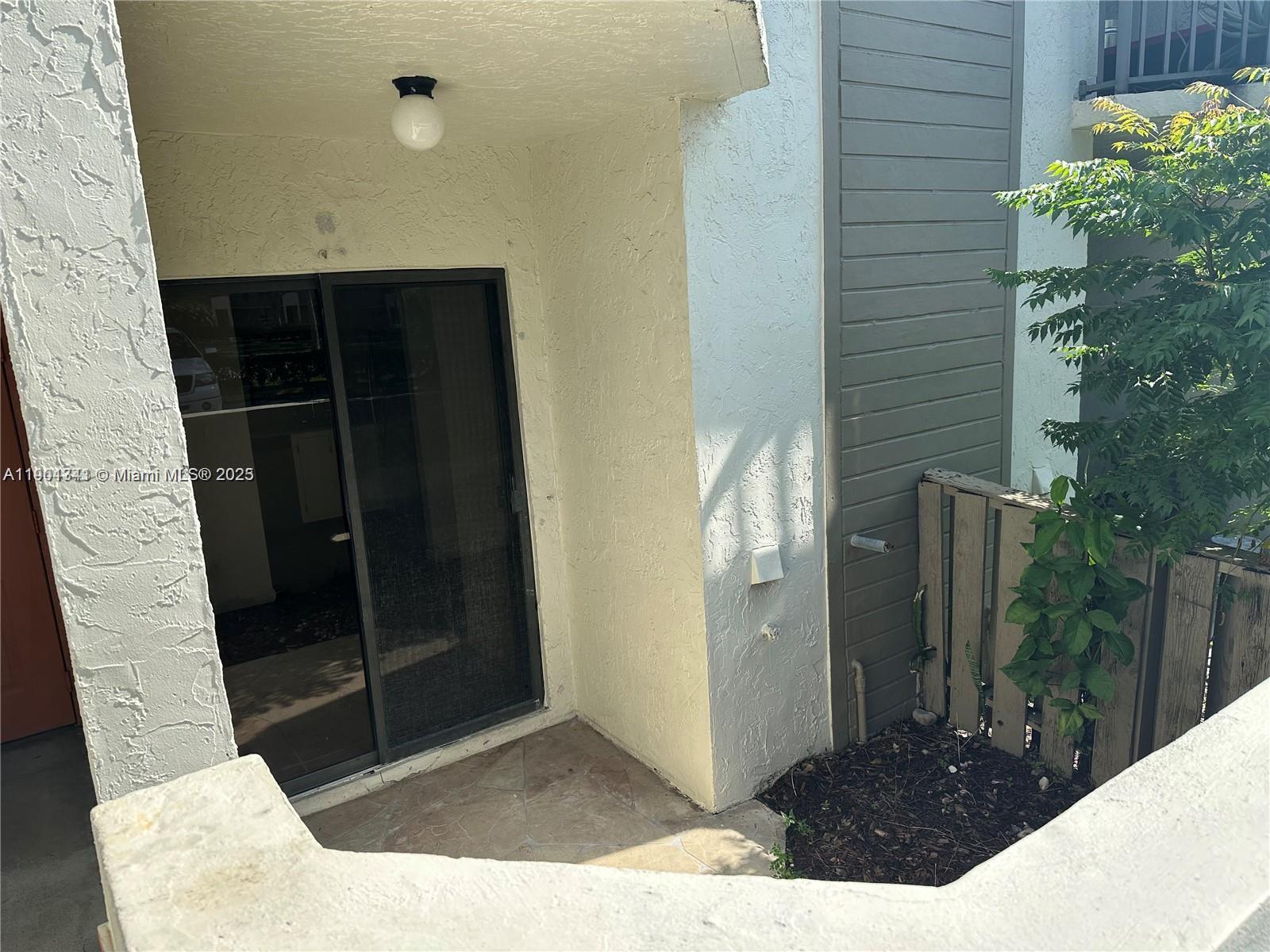 COURTYARD CONDOMINIUMS - Residential Lease