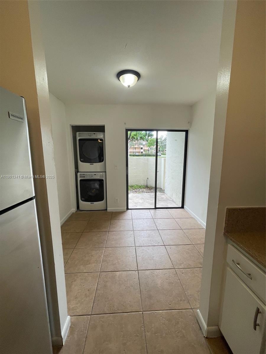 COURTYARD CONDOMINIUMS - Residential Lease