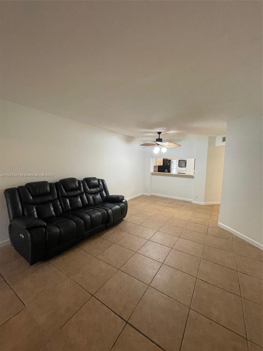 COURTYARD CONDOMINIUMS - Residential Lease