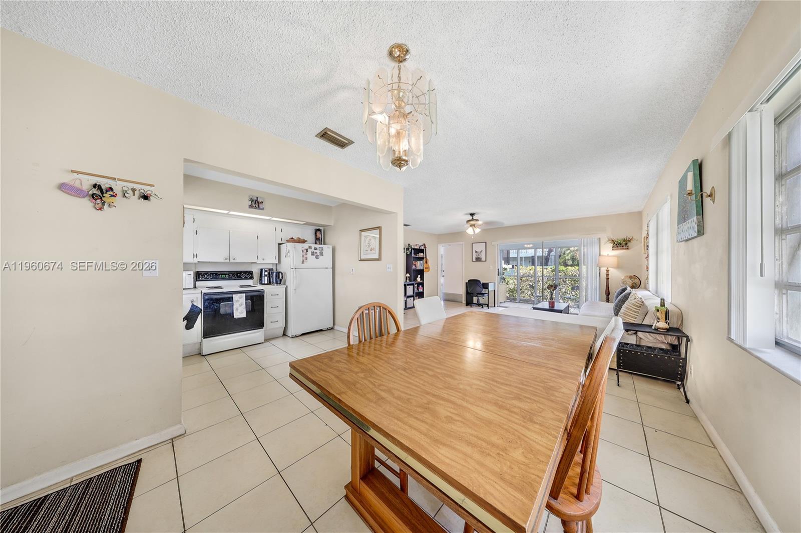 STRATFORD APARTMENTS COND - Residential