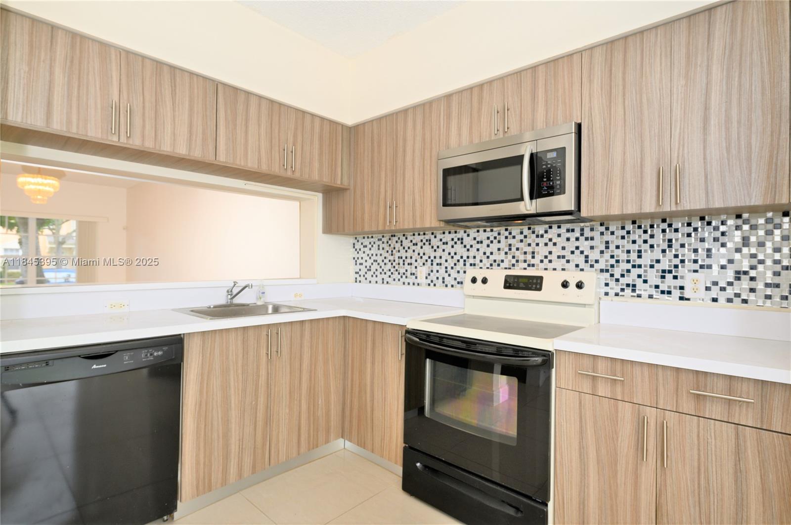 69 Simonton Cir 1