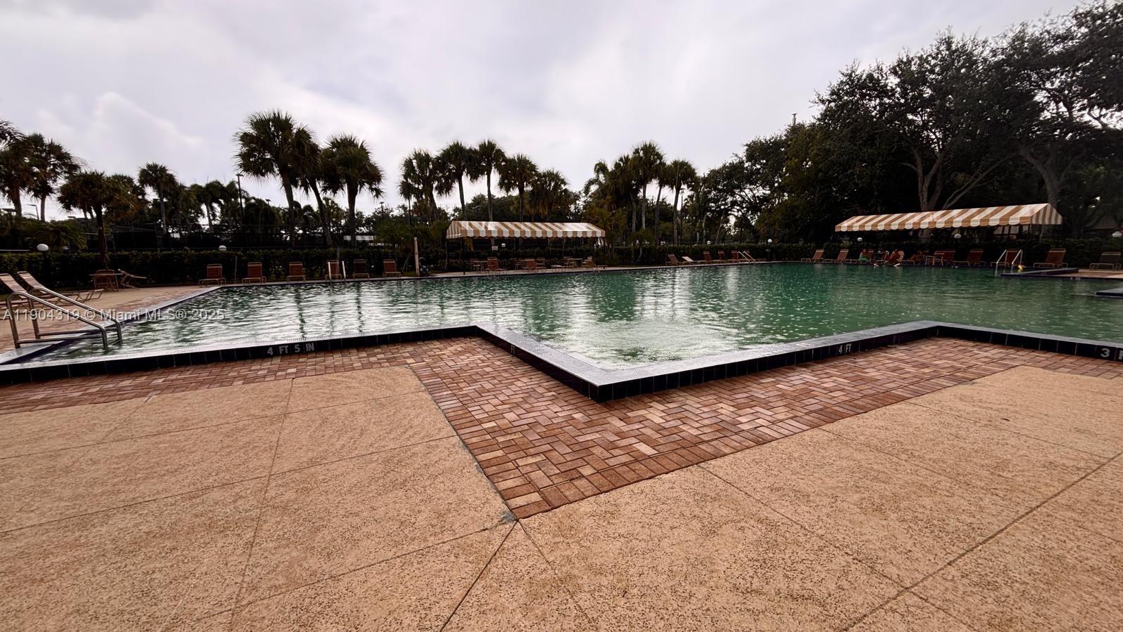 VILLAGE OF SANDALWOOD LAK - Residential Lease