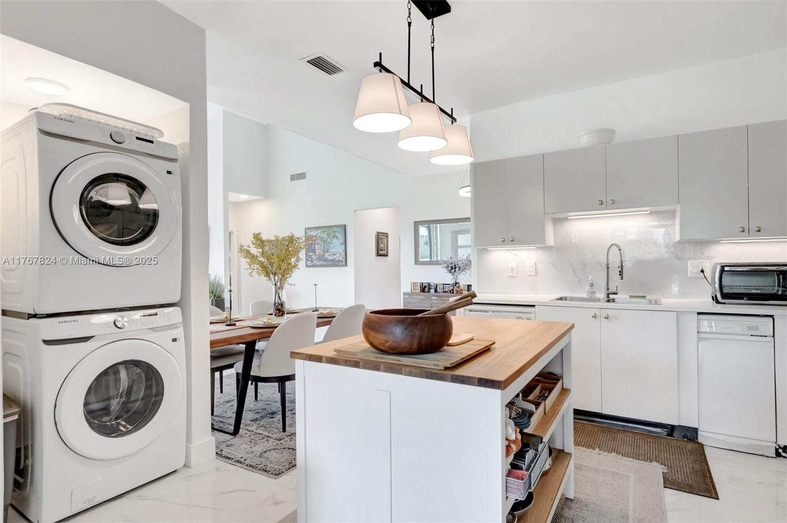 SOUTHWINDS AT BOCA POINTE - Residential