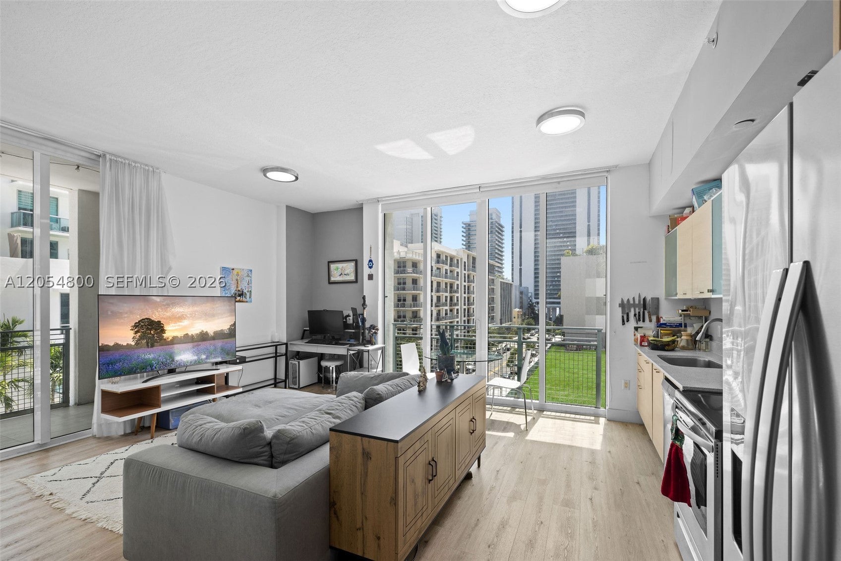 350 NE 24th St 401