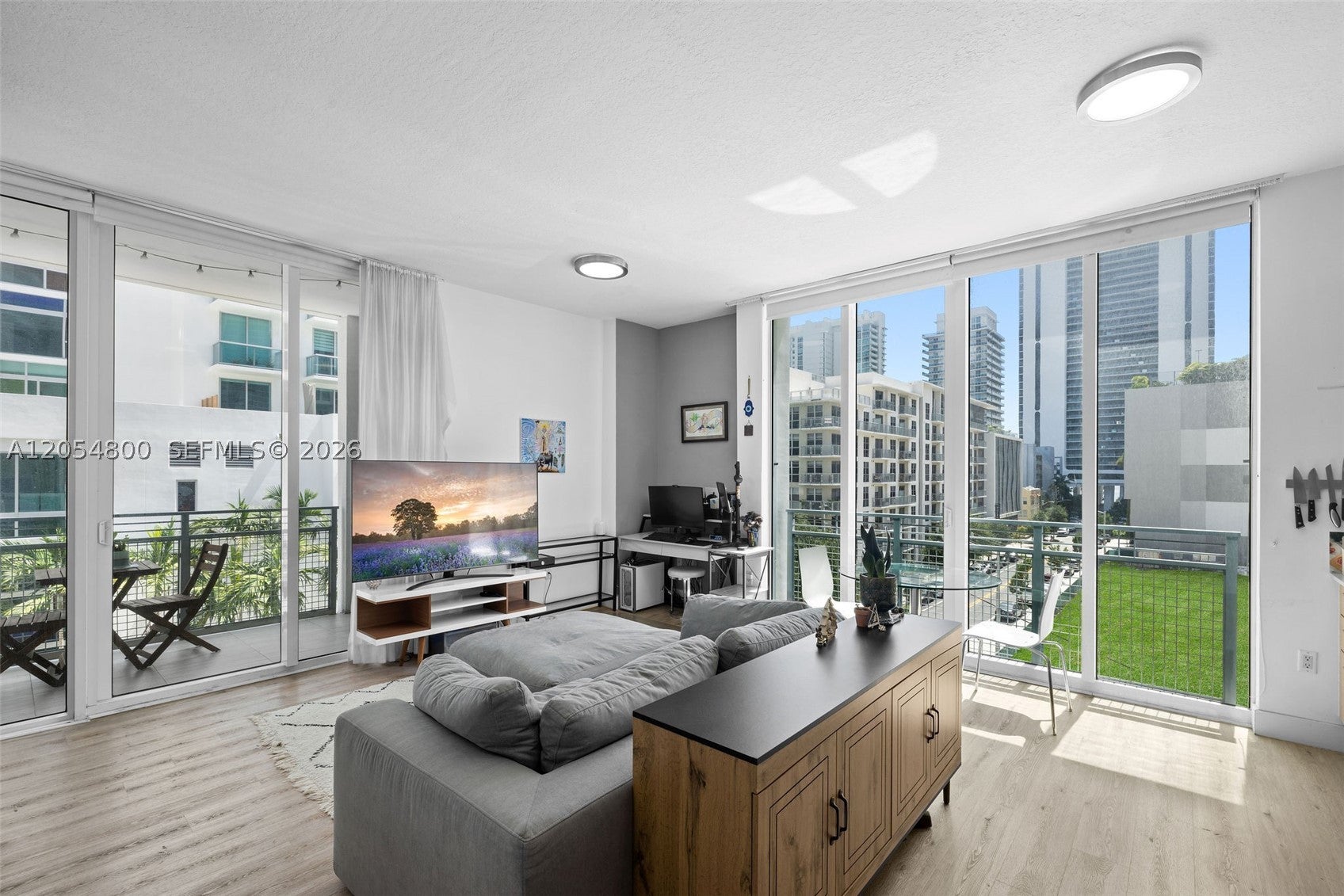 350 NE 24th St 401