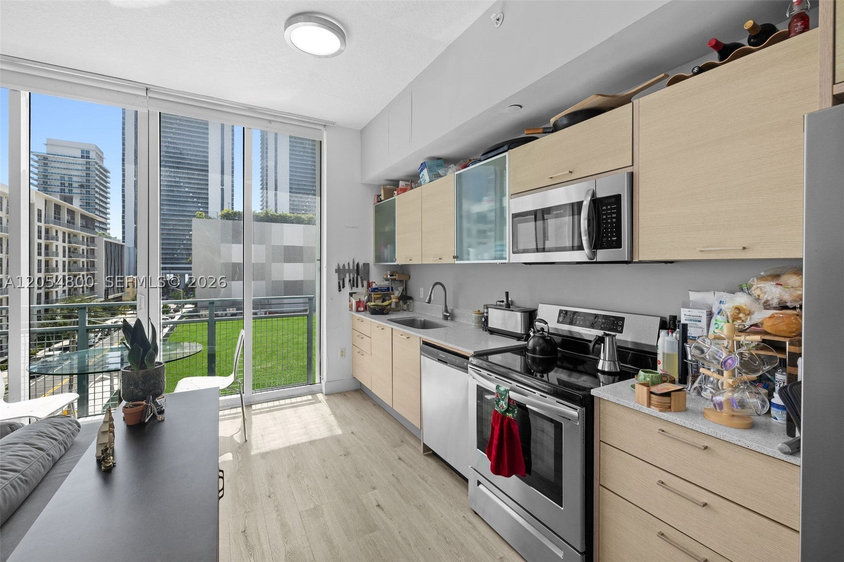 350 NE 24th St 401