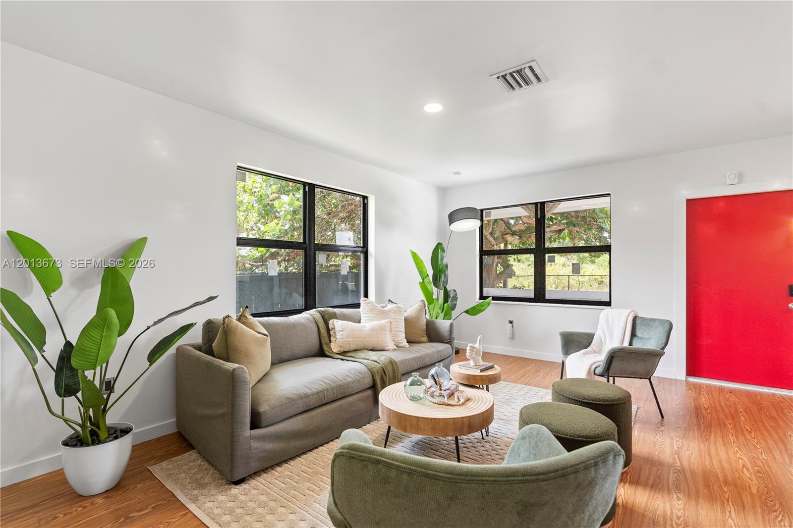 RAINBOW PARK - Residential