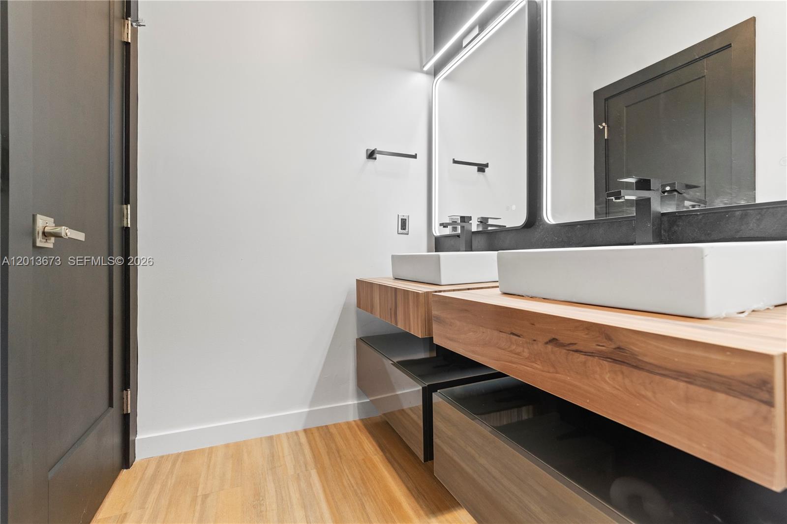 RAINBOW PARK - Residential