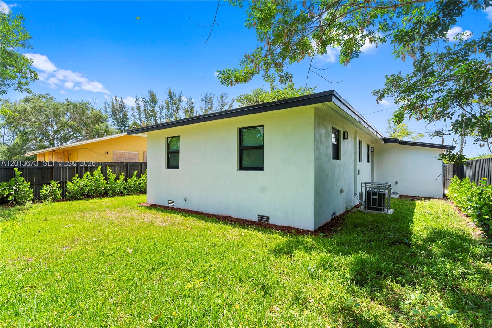 RAINBOW PARK - Residential