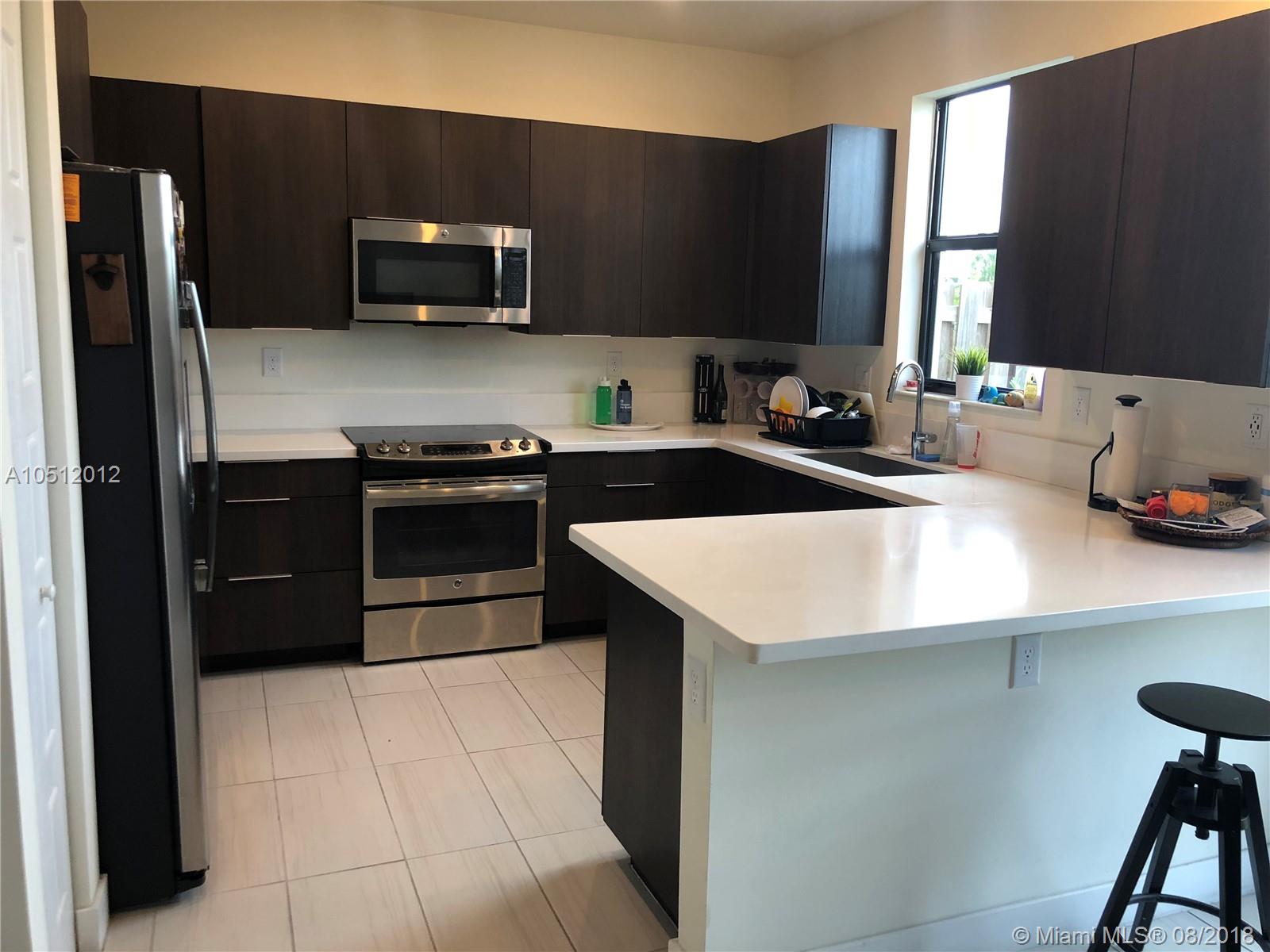 SUMMIT AT PARK CENTRAL - Residential