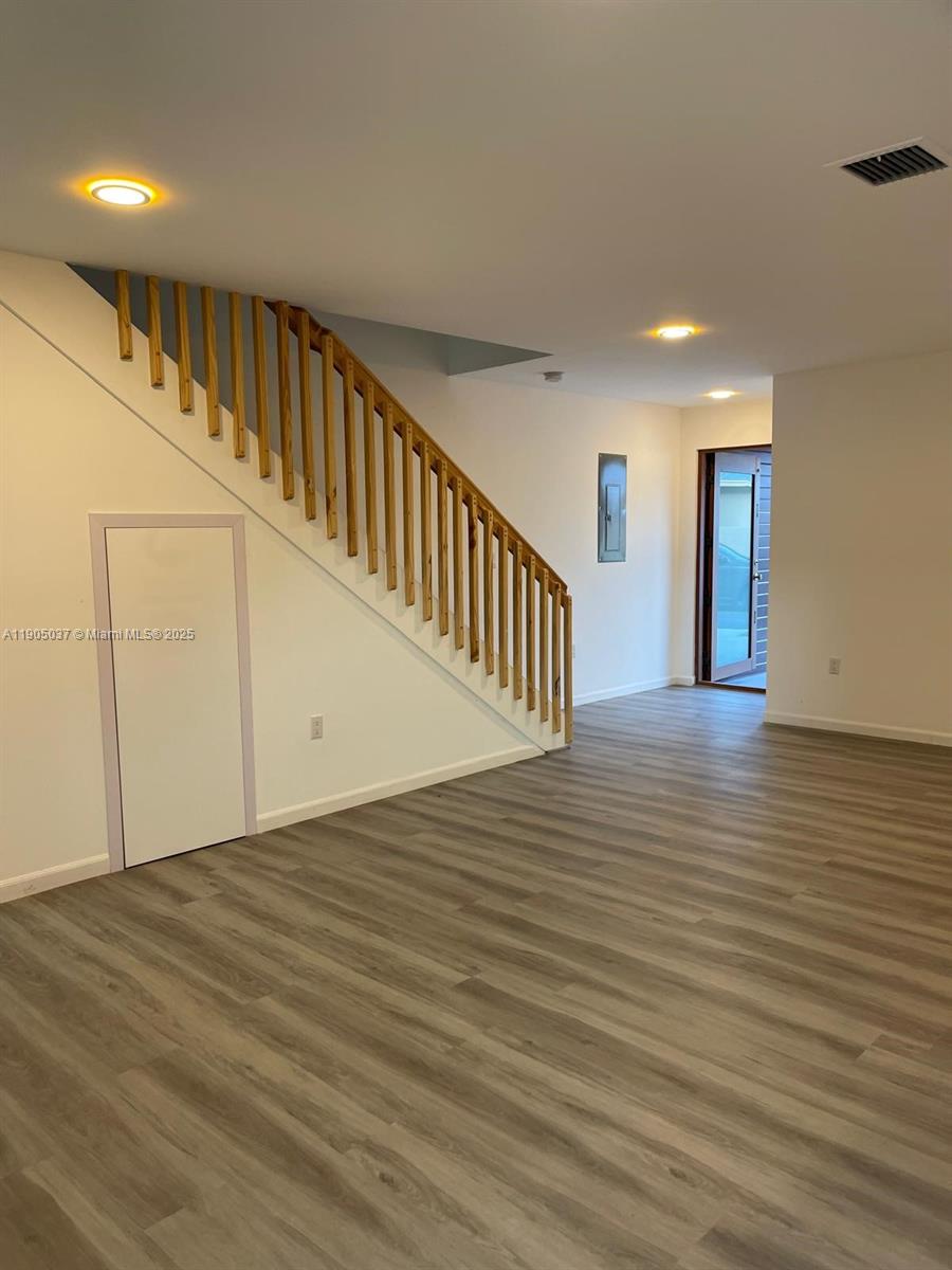 GREEN PARK SUB - Residential Lease