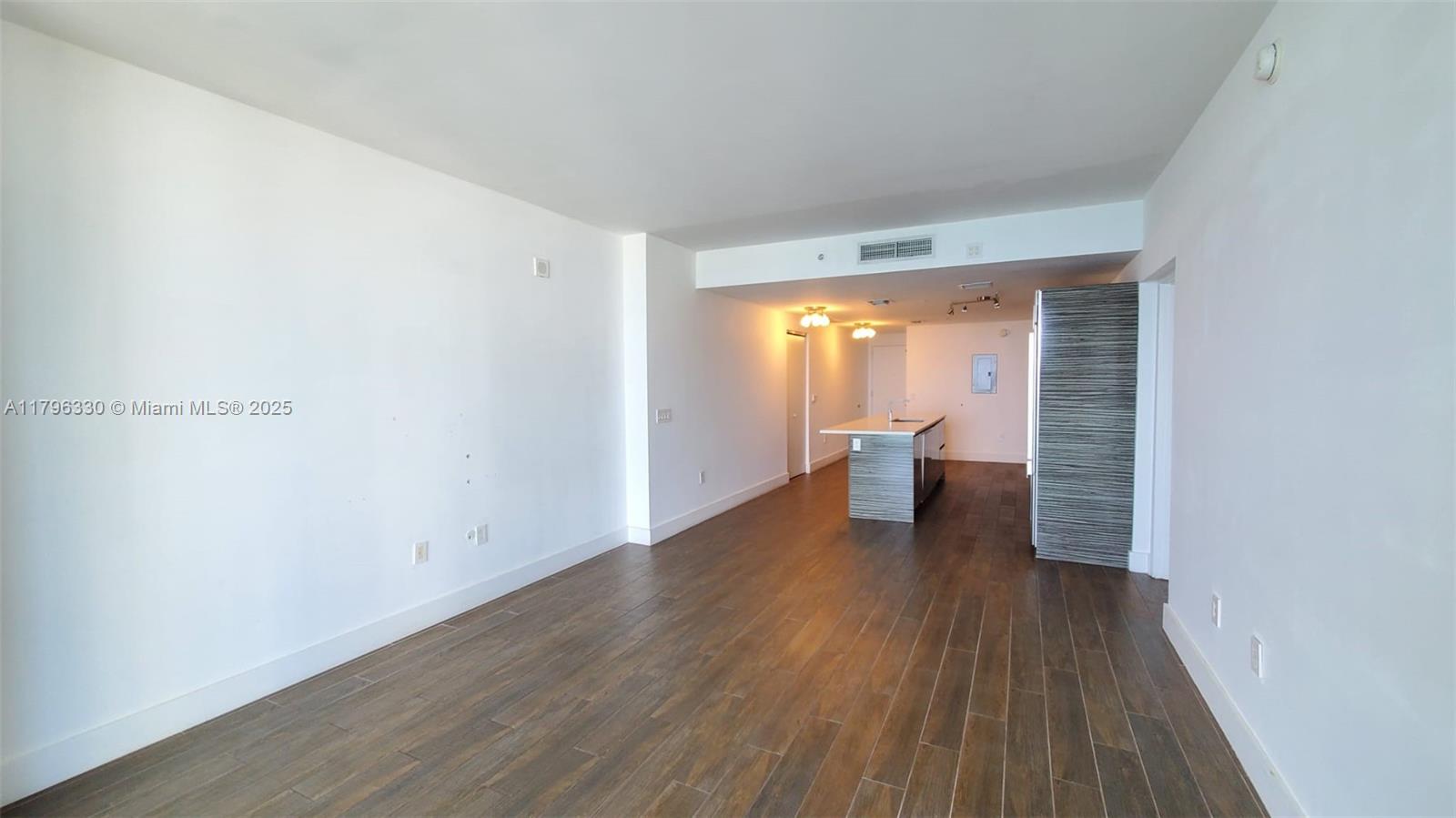 ICON BAY CONDO - Residential Lease